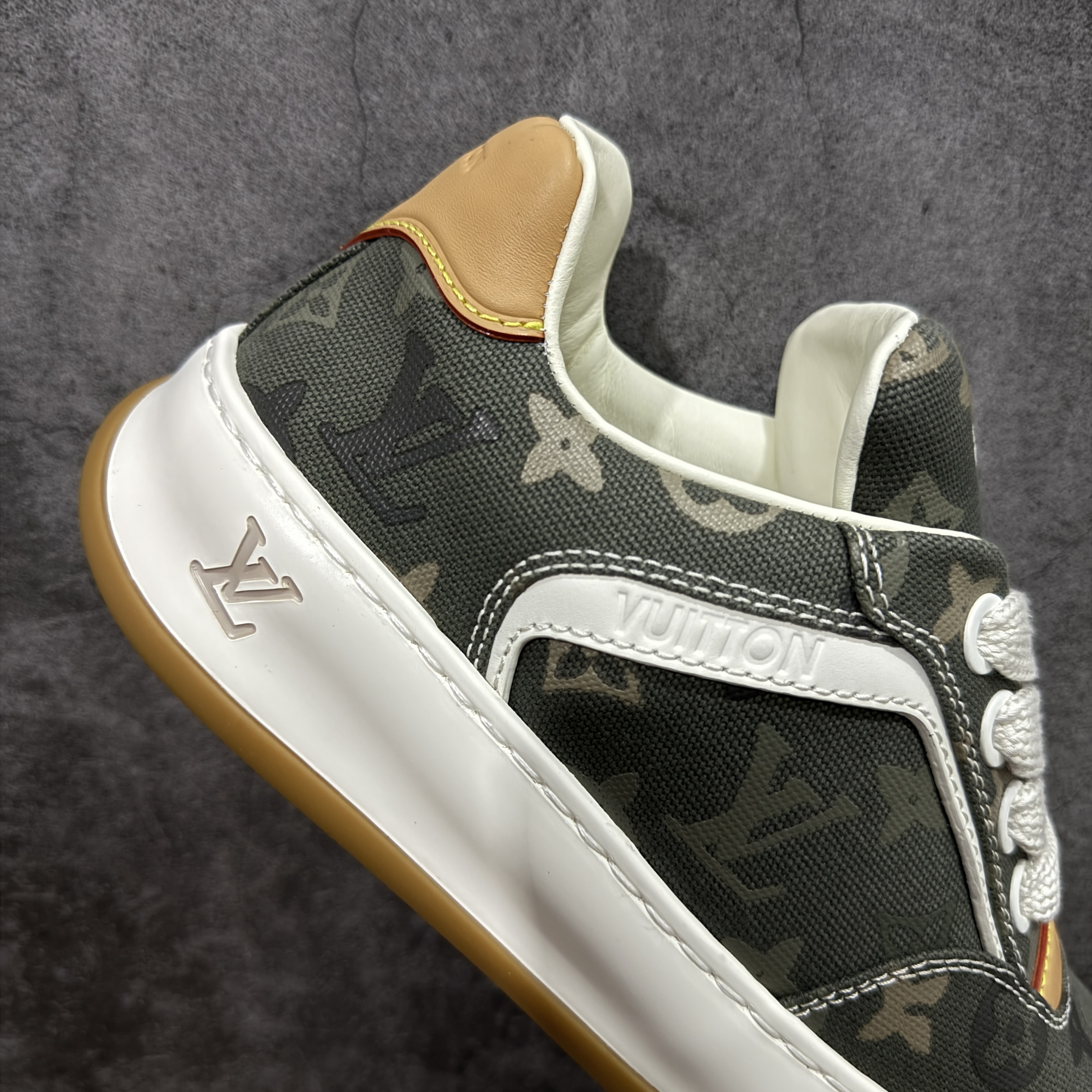 L-V Vuiton Tilted Sk8 Sneaker - High-Tier "Batch" - Premium Calfskin Edition  饼干鞋 