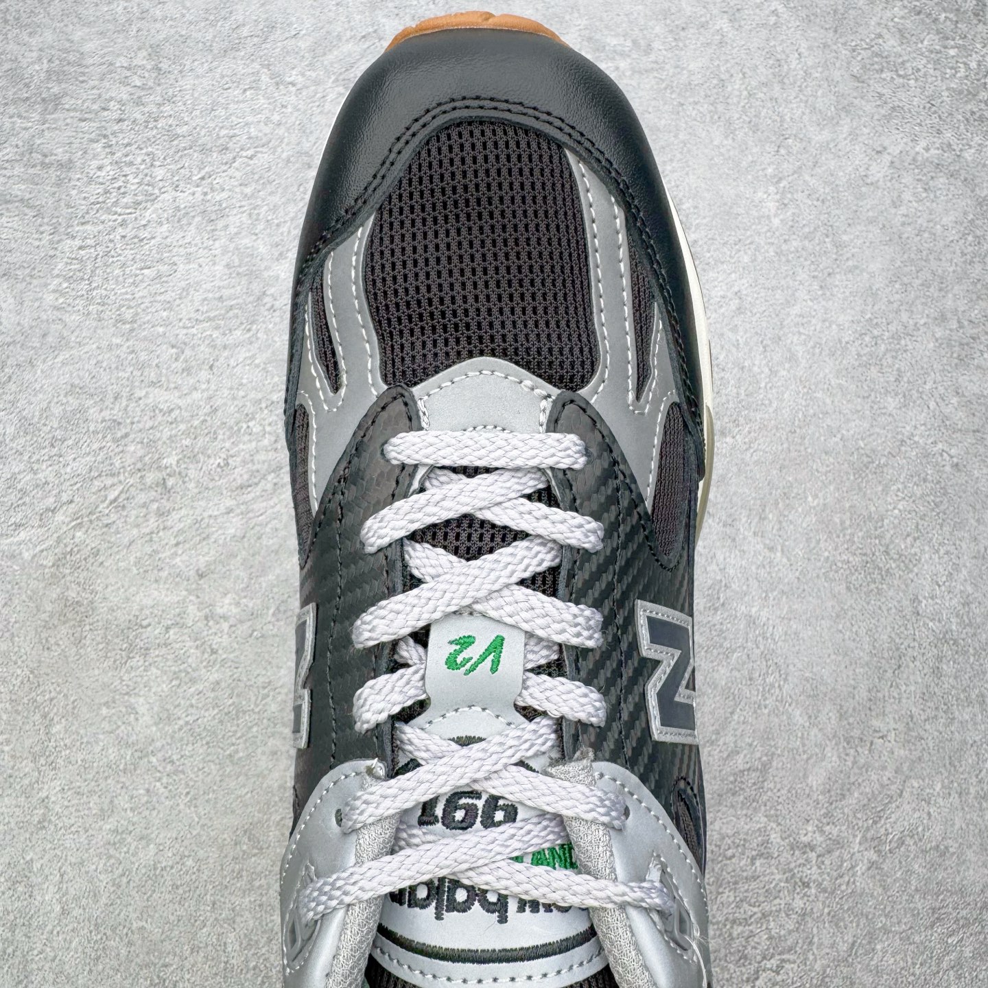 新版  Up There  New Balance 991 V2 低筒 复古跑鞋 休闲鞋 运动鞋 波鞋 男鞋 女鞋 联名黑色 U991UT2