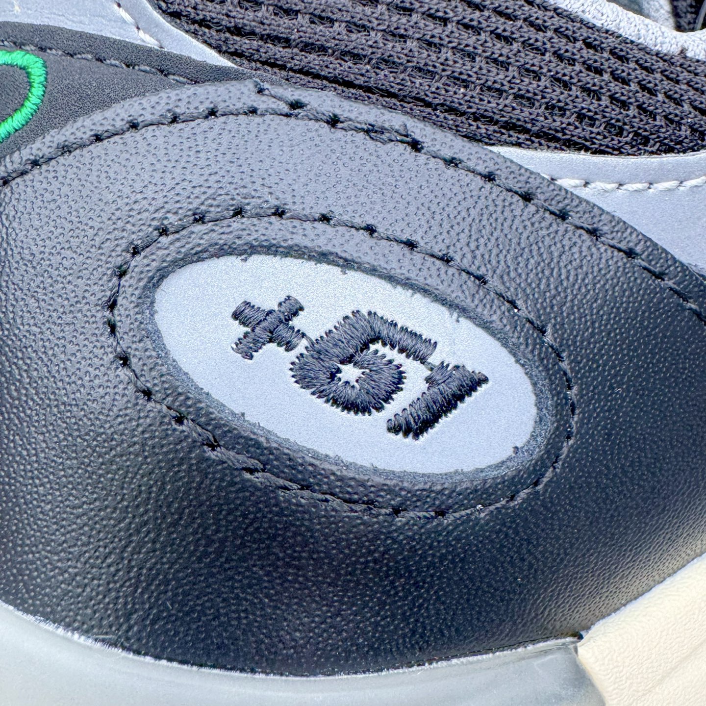 新版  Up There  New Balance 991 V2 低筒 复古跑鞋 休闲鞋 运动鞋 波鞋 男鞋 女鞋 联名黑色 U991UT2