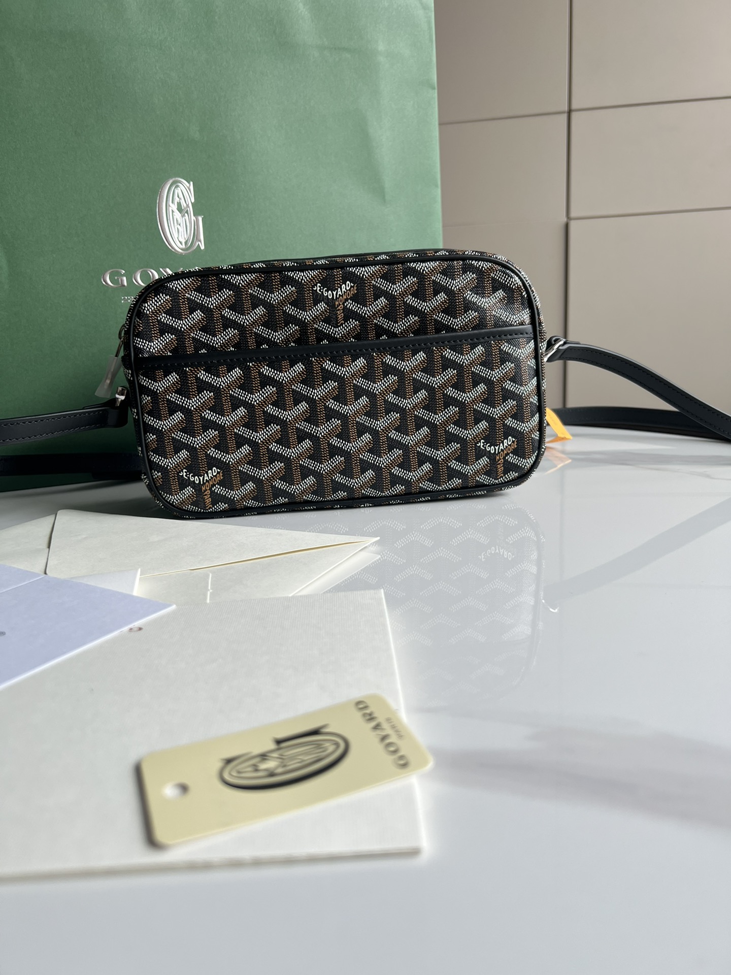 戈雅 GOYARD Cap-Vert Y  字老花满印抗压皮革手柄 帆布拼牛皮 相机包  CAPVE2PMLTY 黑棕色