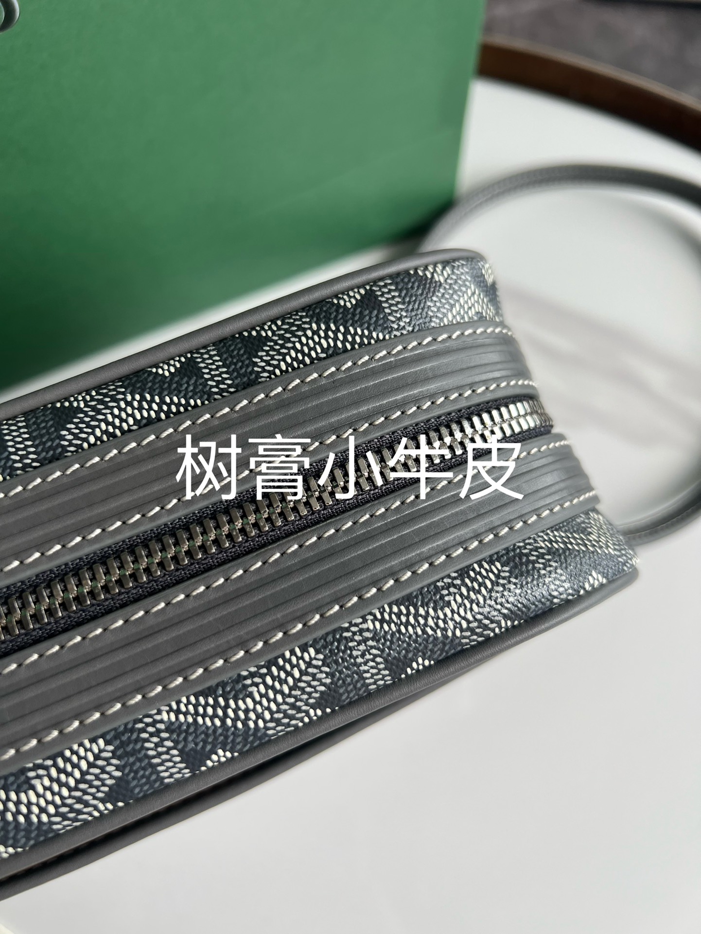 戈雅 GOYARD Cap-Vert Y  字老花满印抗压皮革手柄 帆布拼牛皮 相机包  CAPVE2PMLTY 灰色