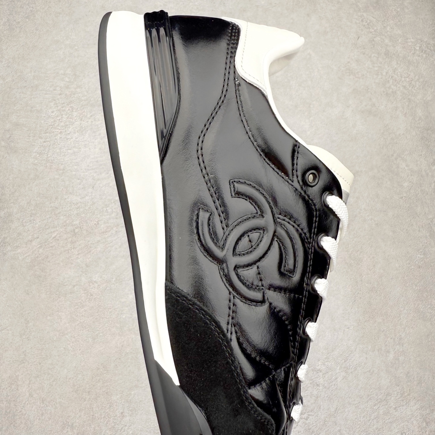 CHANEL 香奈儿  25s 德训鞋  低筒 圆头运动鞋 休闲鞋 跑步鞋 女鞋  亮面黑色  