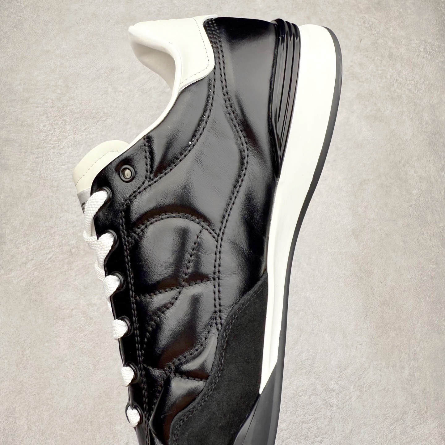 CHANEL 香奈儿  25s 德训鞋  低筒 圆头运动鞋 休闲鞋 跑步鞋 女鞋  亮面黑色  