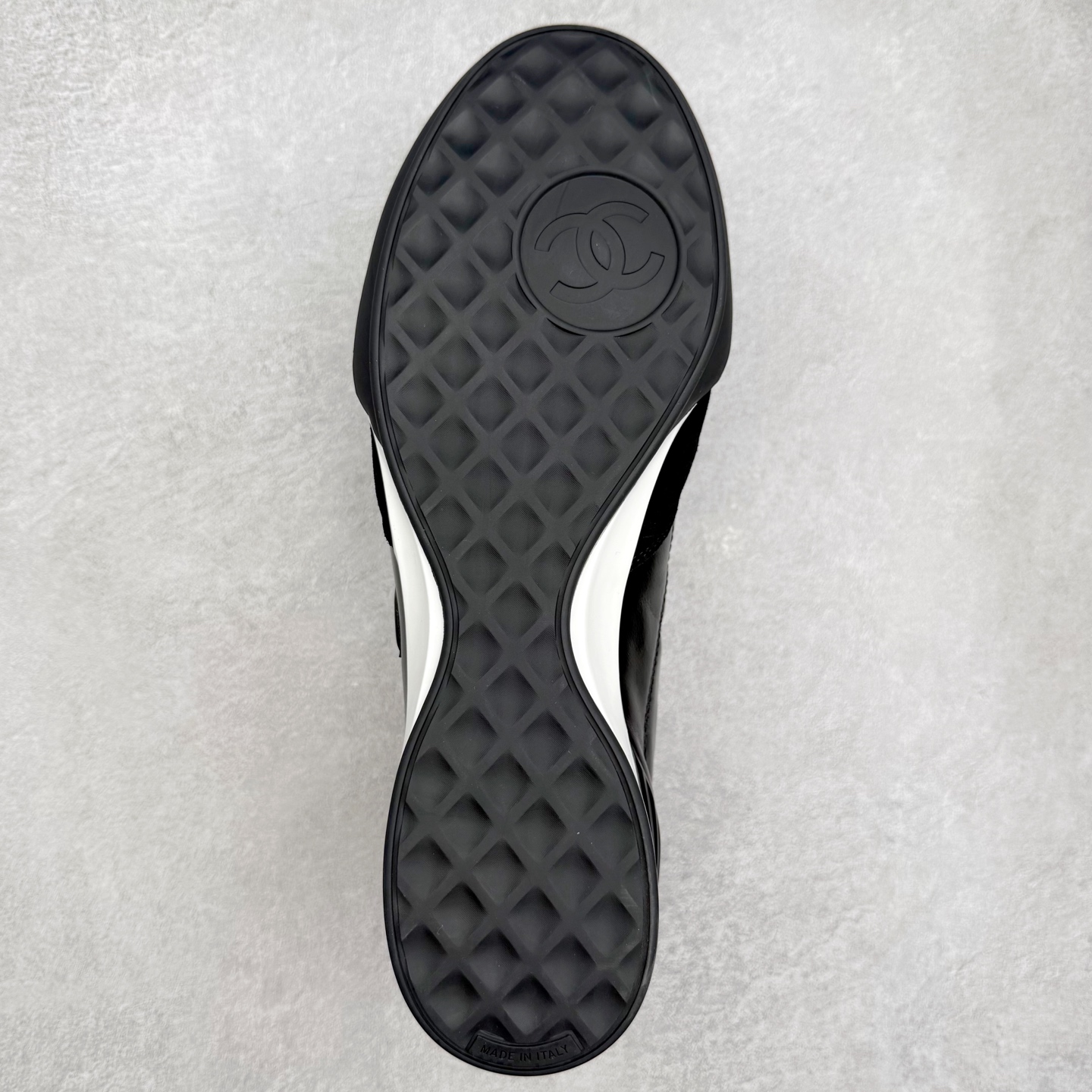 CHANEL 香奈儿  25s 德训鞋  低筒 圆头运动鞋 休闲鞋 跑步鞋 女鞋  亮面黑色  