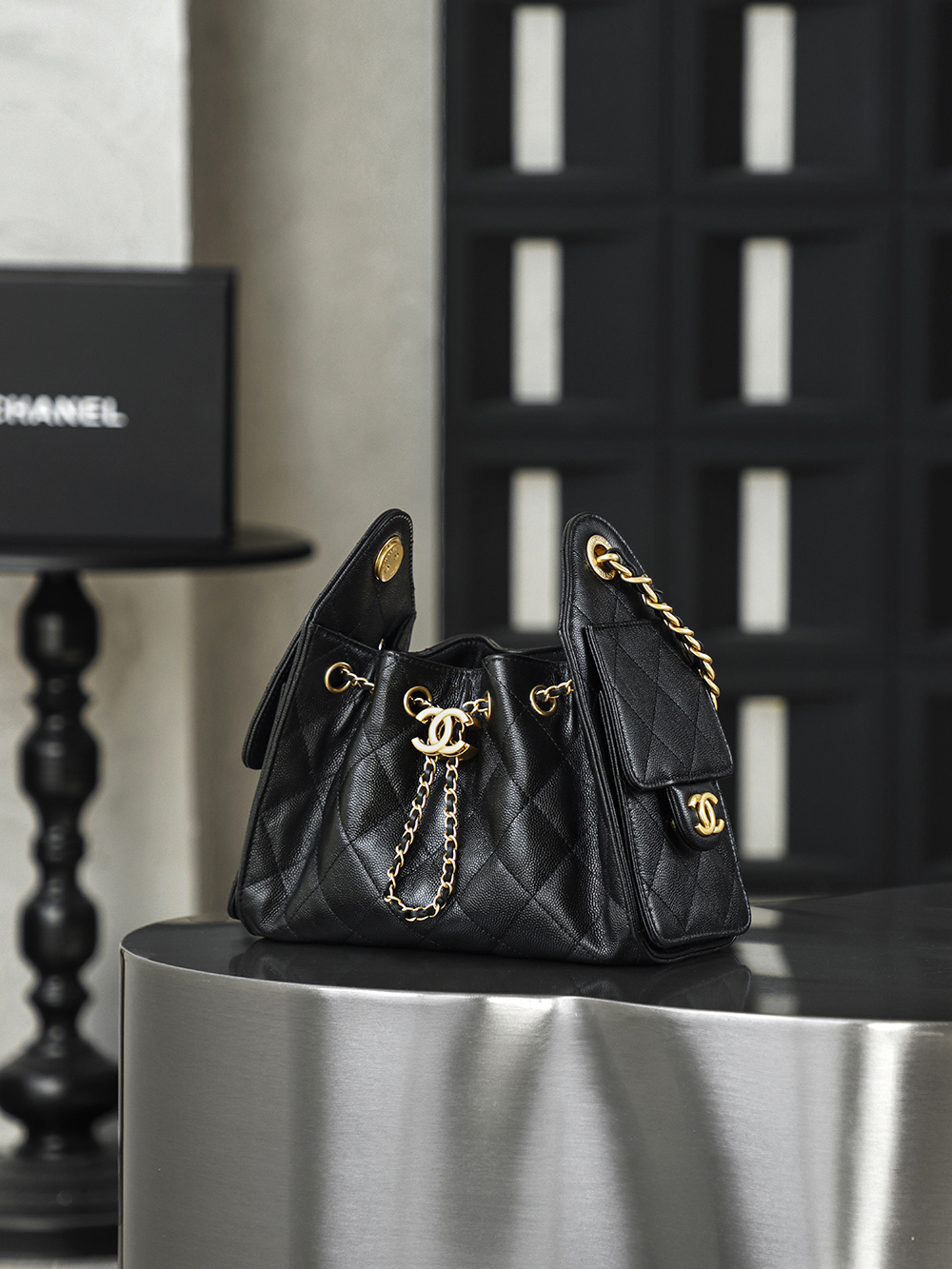 CHA 25bag 26C mini  High-End Replica Luxury Reps 嬉皮包单肩包 黑色颗粒 A5 AS5631-B20304-94305