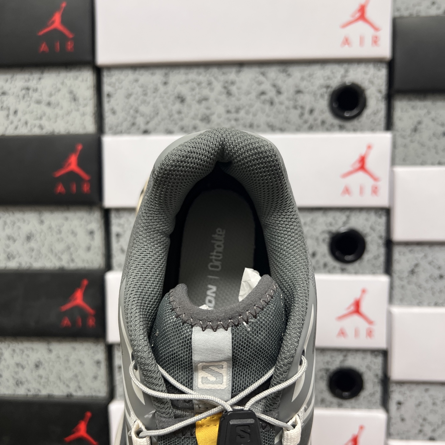 SALOMON XT-6  萨洛蒙  低筒 减震防滑 户外 跑步鞋 运动鞋 登山 男鞋 女鞋  波鞋 （版型偏小一码）灰色 473057