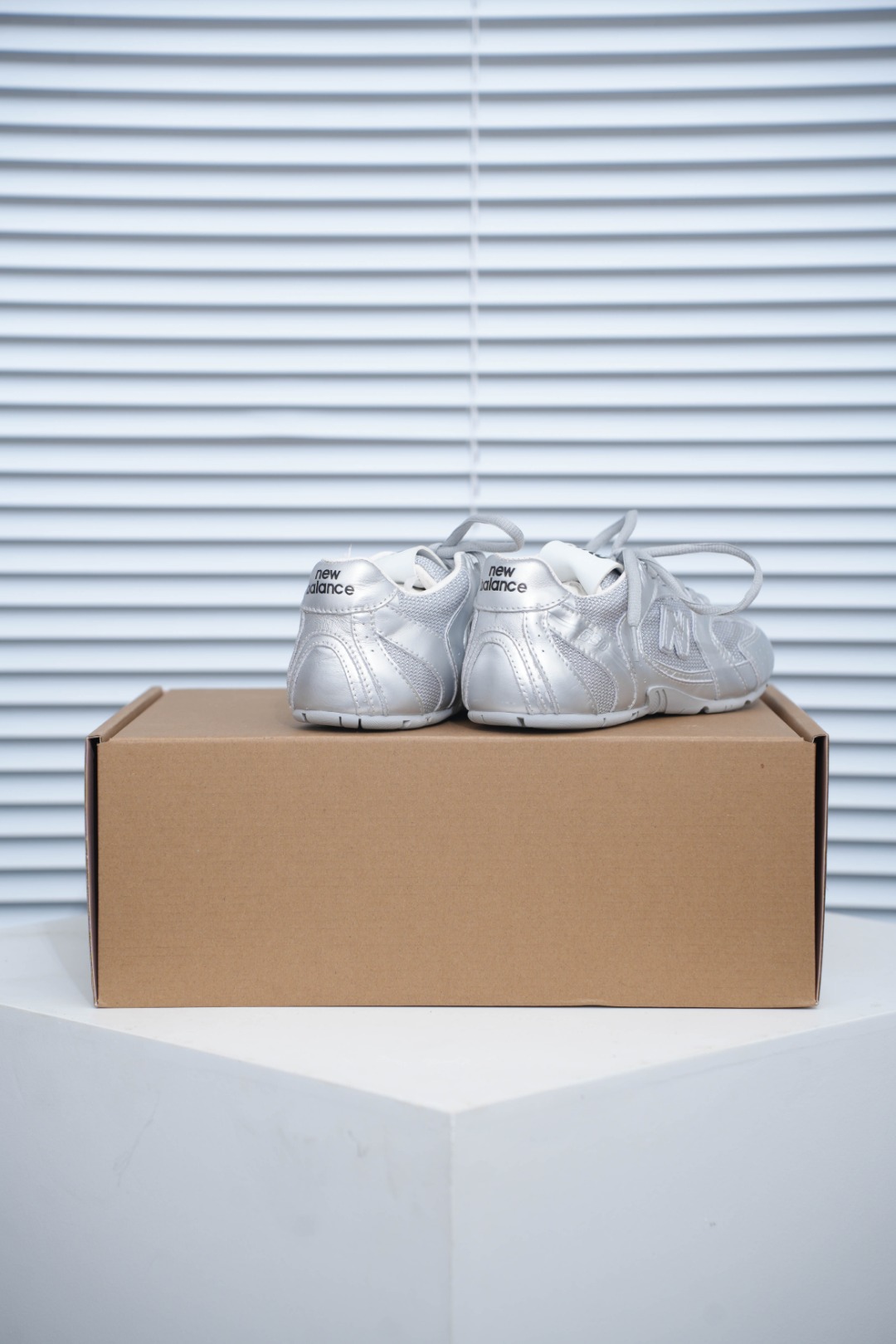 Miumiu x New Balance NB530 低筒 平底 复古跑鞋 休闲鞋 板鞋 运动鞋  女鞋 波鞋银色