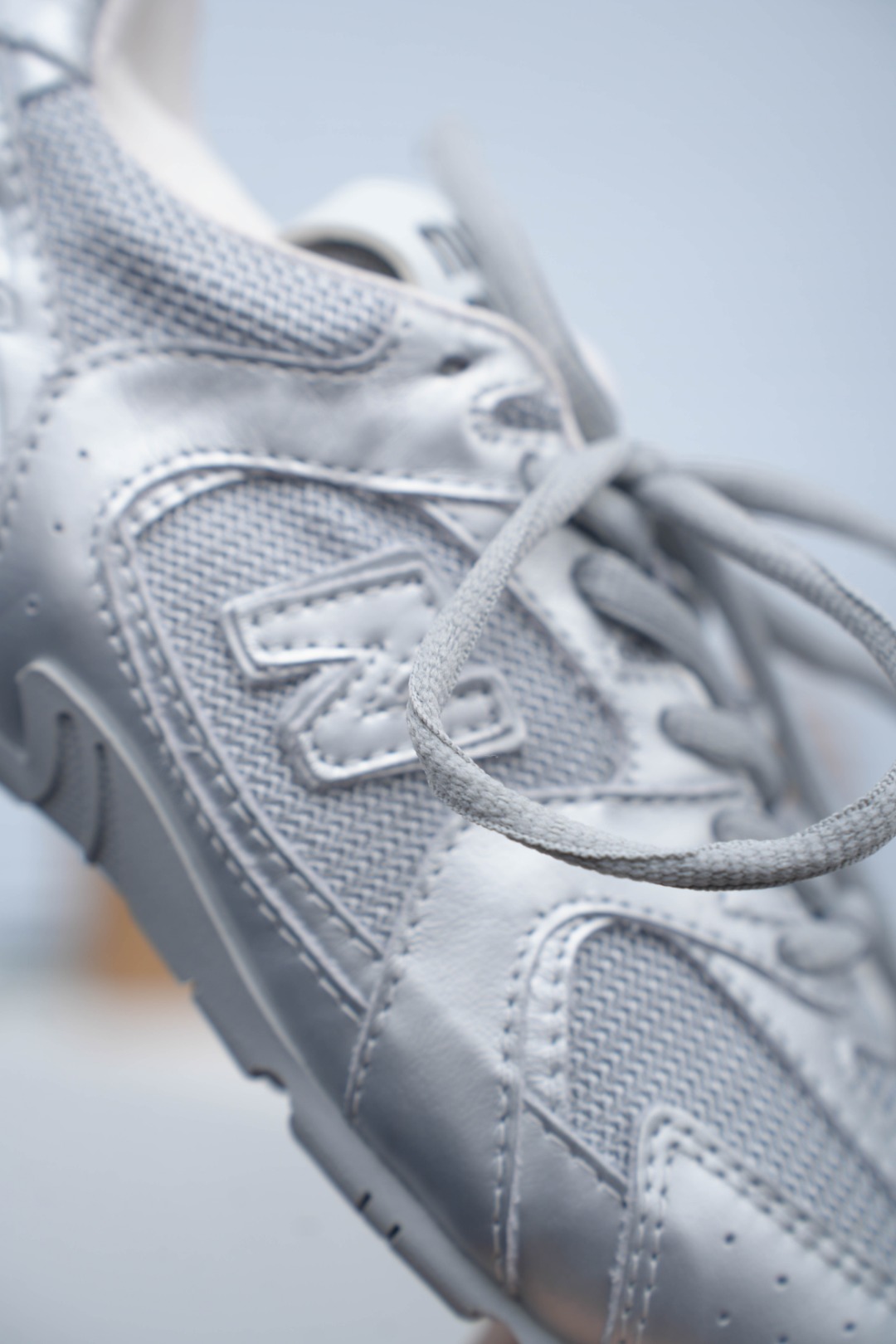 Miumiu x New Balance NB530 低筒 平底 复古跑鞋 休闲鞋 板鞋 运动鞋  女鞋 波鞋银色