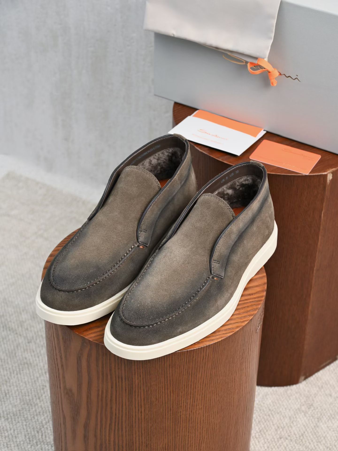 Loro Piana Summer Walk End Walk Low-top Comfortable and casual Men's Shoes麂皮 一脚蹬 运动鞋 波鞋  FAB4368_H026