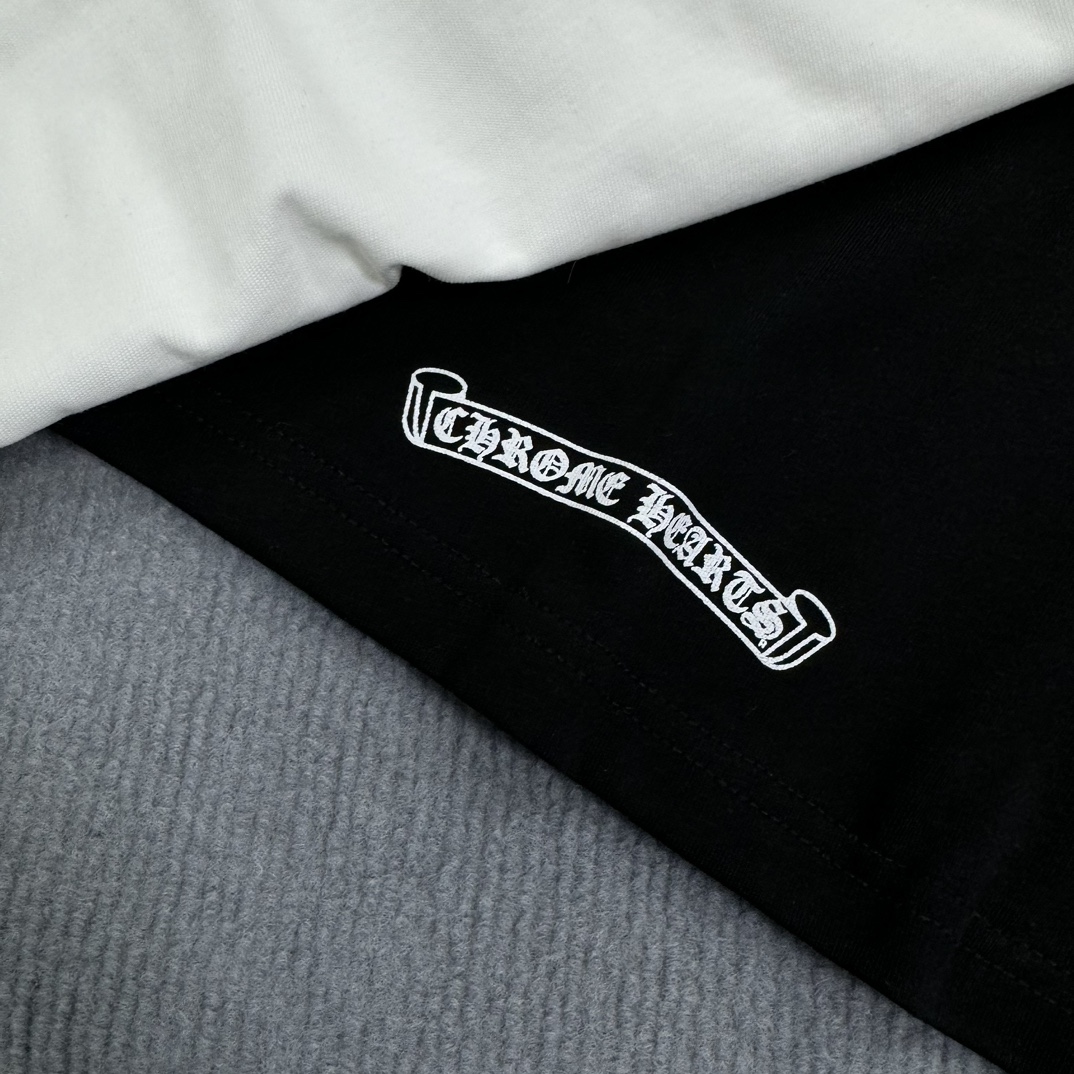 Chrome Hearts CH 克罗心 经典卷轴  背后字体  印花圆领短袖 T恤 白色 黑色 A5  