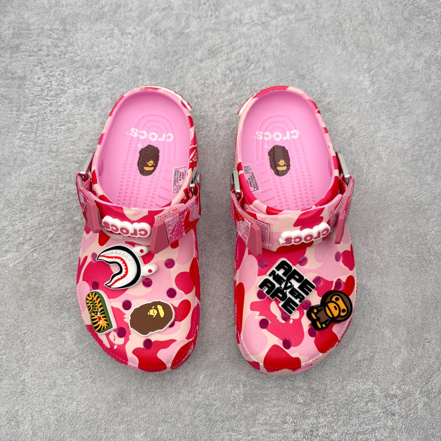 BATHING APE x Crocs Classic clog 卡骆驰  EVA 通勤 凉鞋 室内外 拖鞋 沙滩鞋  洞洞鞋  