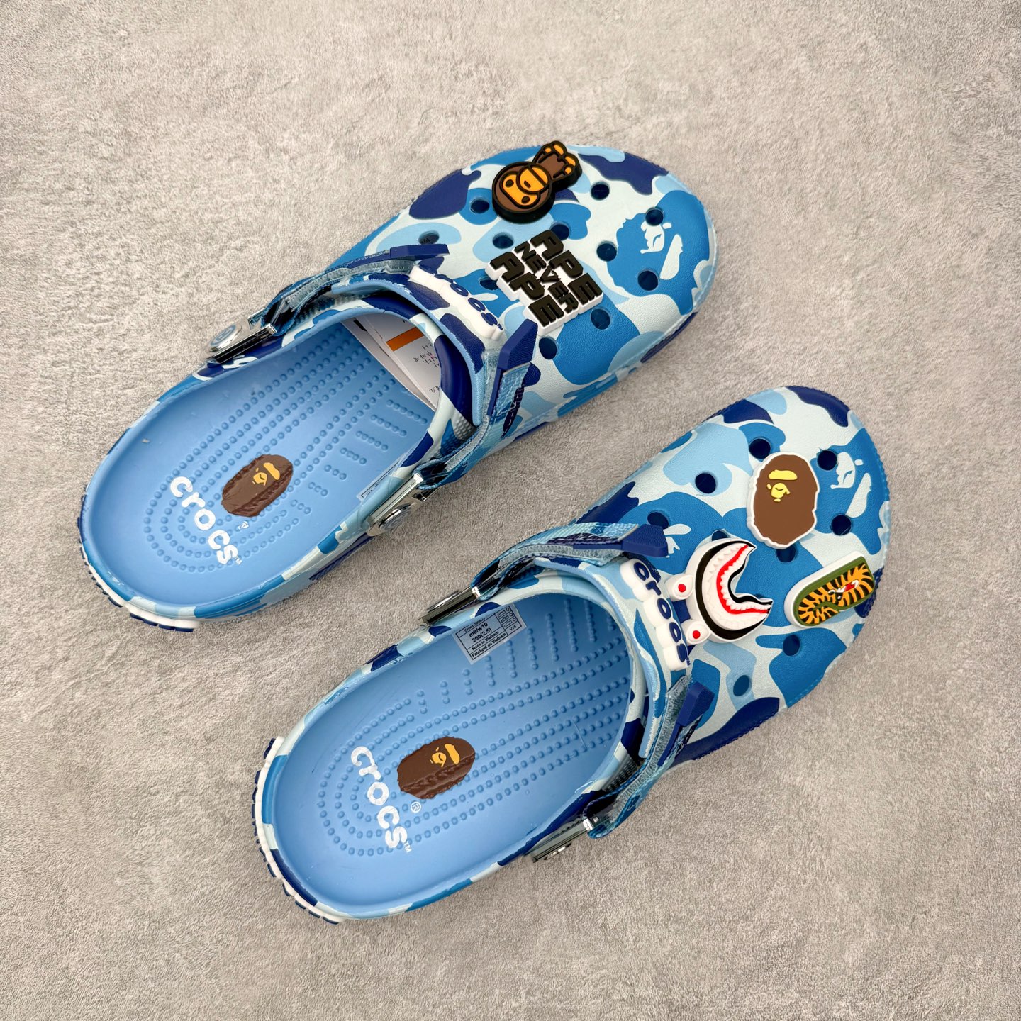 BATHING APE x Crocs Classic clog 卡骆驰  EVA 通勤 凉鞋 室内外 拖鞋 沙滩鞋  洞洞鞋  
