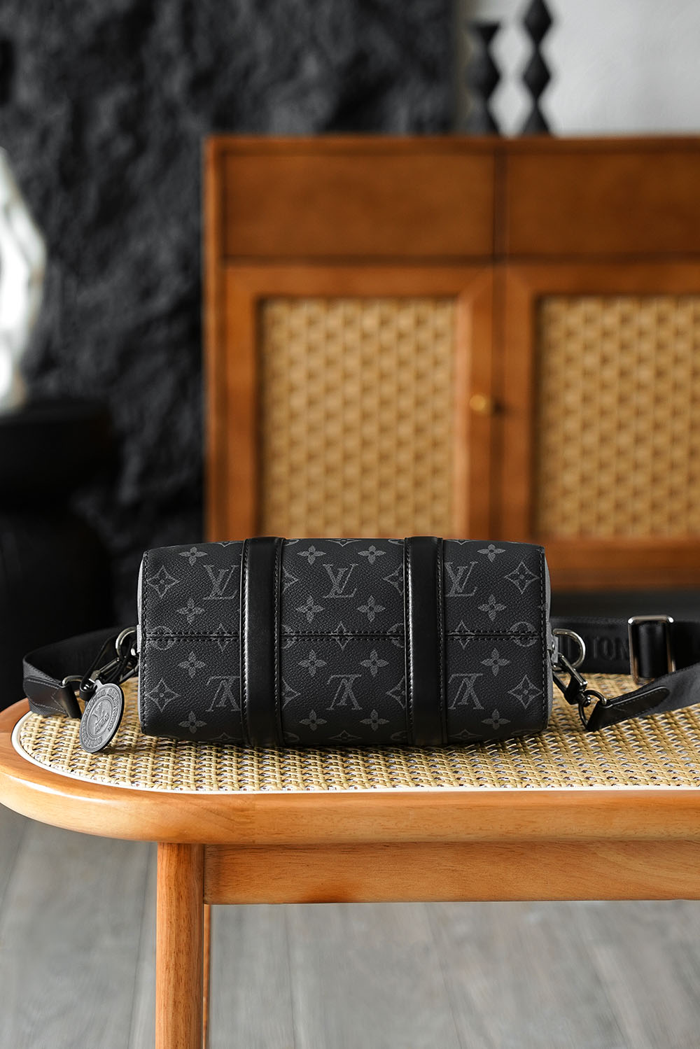 LOUIS VUITTON 路易威登 CITY KEEPALL 经典老花满印 斜挎包 单肩包 手提包 黑色 M45936