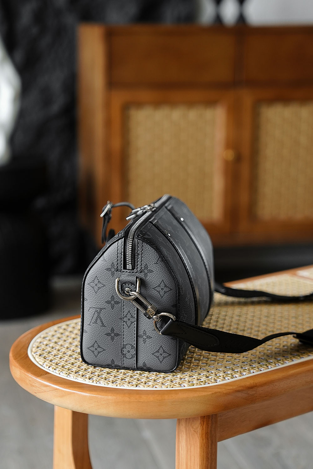 LOUIS VUITTON 路易威登 CITY KEEPALL 经典老花满印 斜挎包 单肩包 手提包 黑色 M45936
