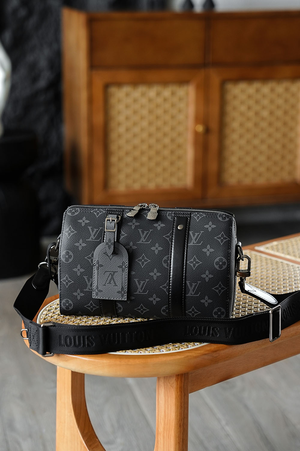 LOUIS VUITTON 路易威登 CITY KEEPALL 经典老花满印 斜挎包 单肩包 手提包 黑色 M45936