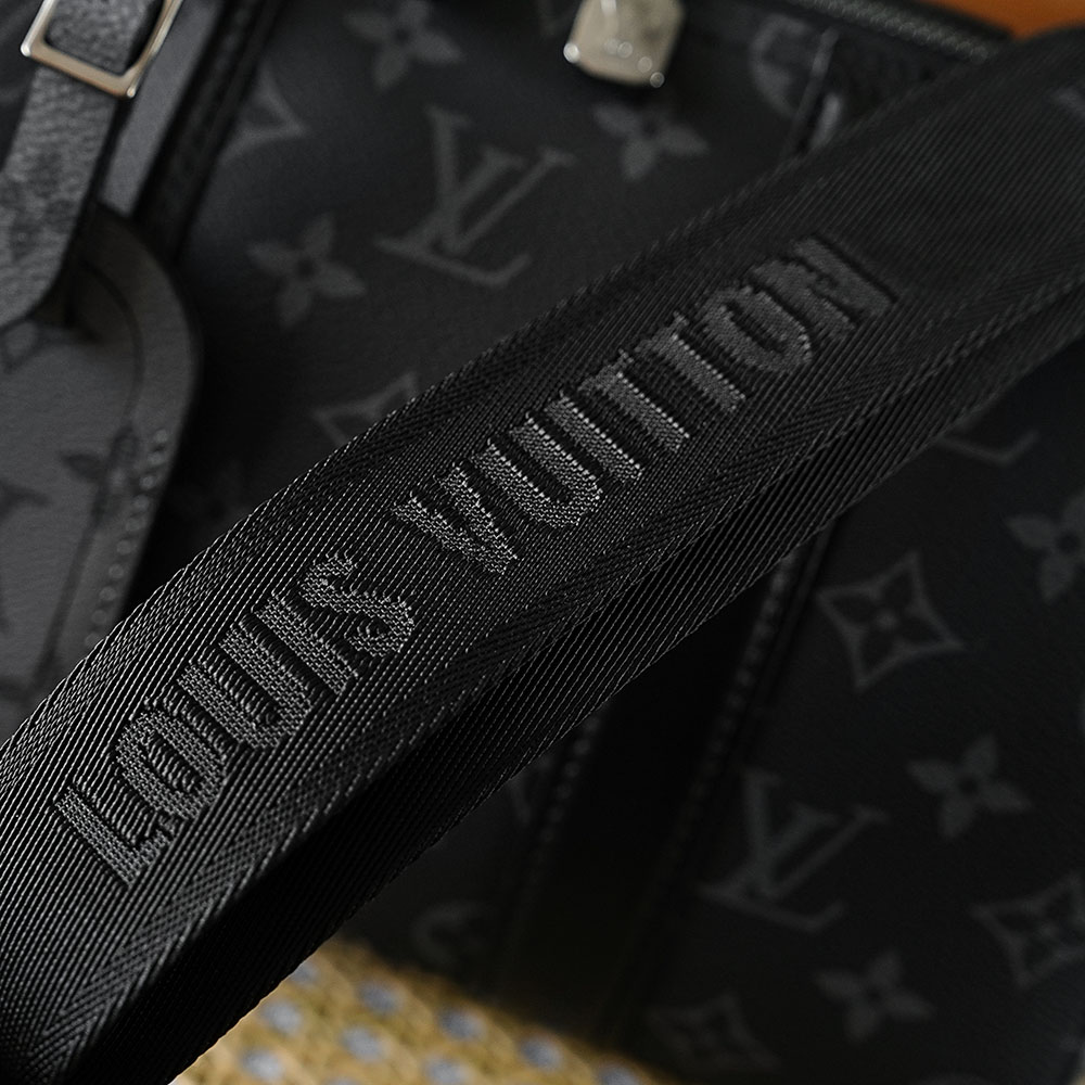 LOUIS VUITTON 路易威登 CITY KEEPALL 经典老花满印 斜挎包 单肩包 手提包 黑色 M45936