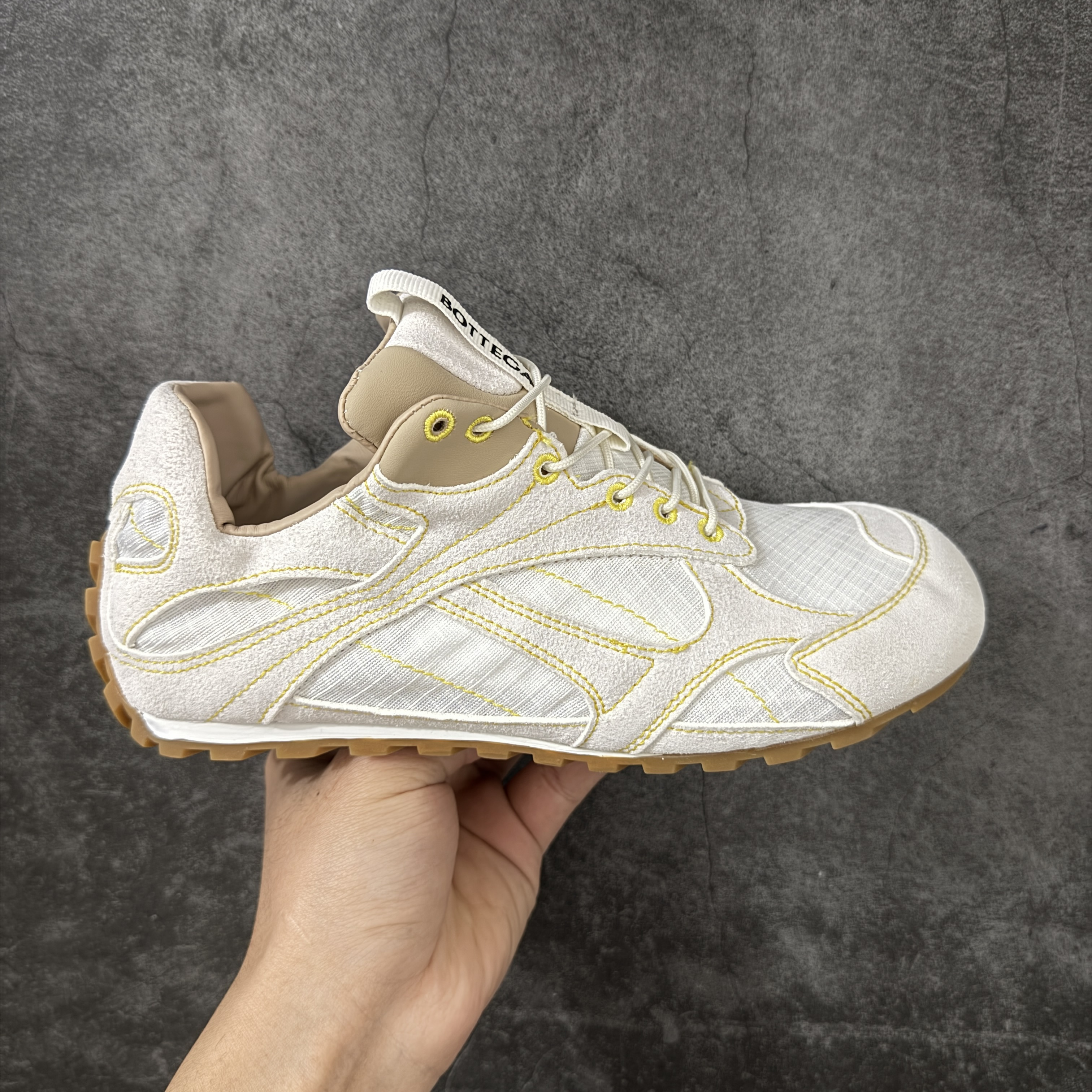 BV Orbit Runner 葆蝶 低筒 时尚舒适 老爹鞋 生活休闲鞋 板鞋 波鞋  抽绳 856046V65D19012