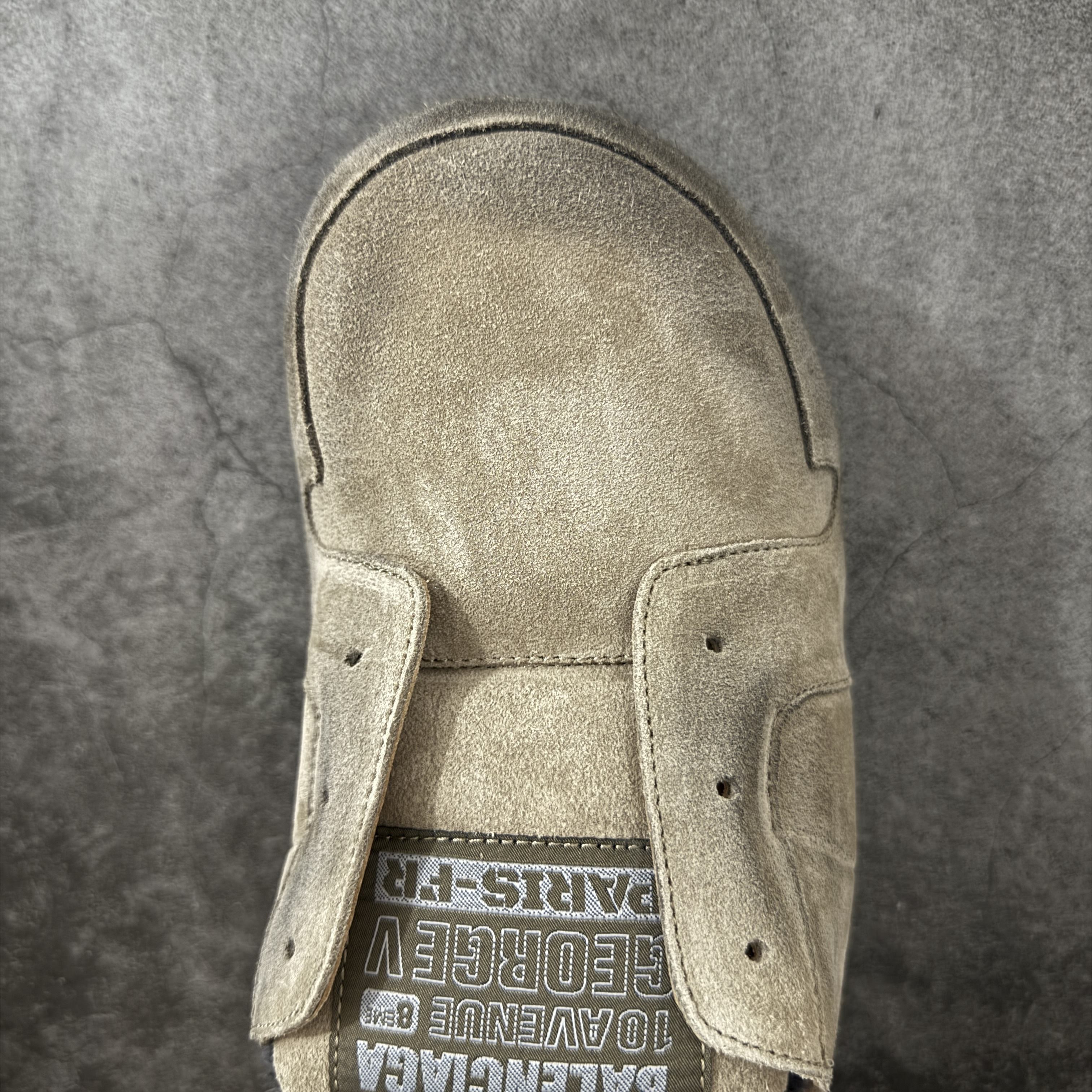 Balenciaga巴黎世家 Dumbo  低筒 包头 平底  户外室内 凉拖 男款 棕色 852708WCB429099