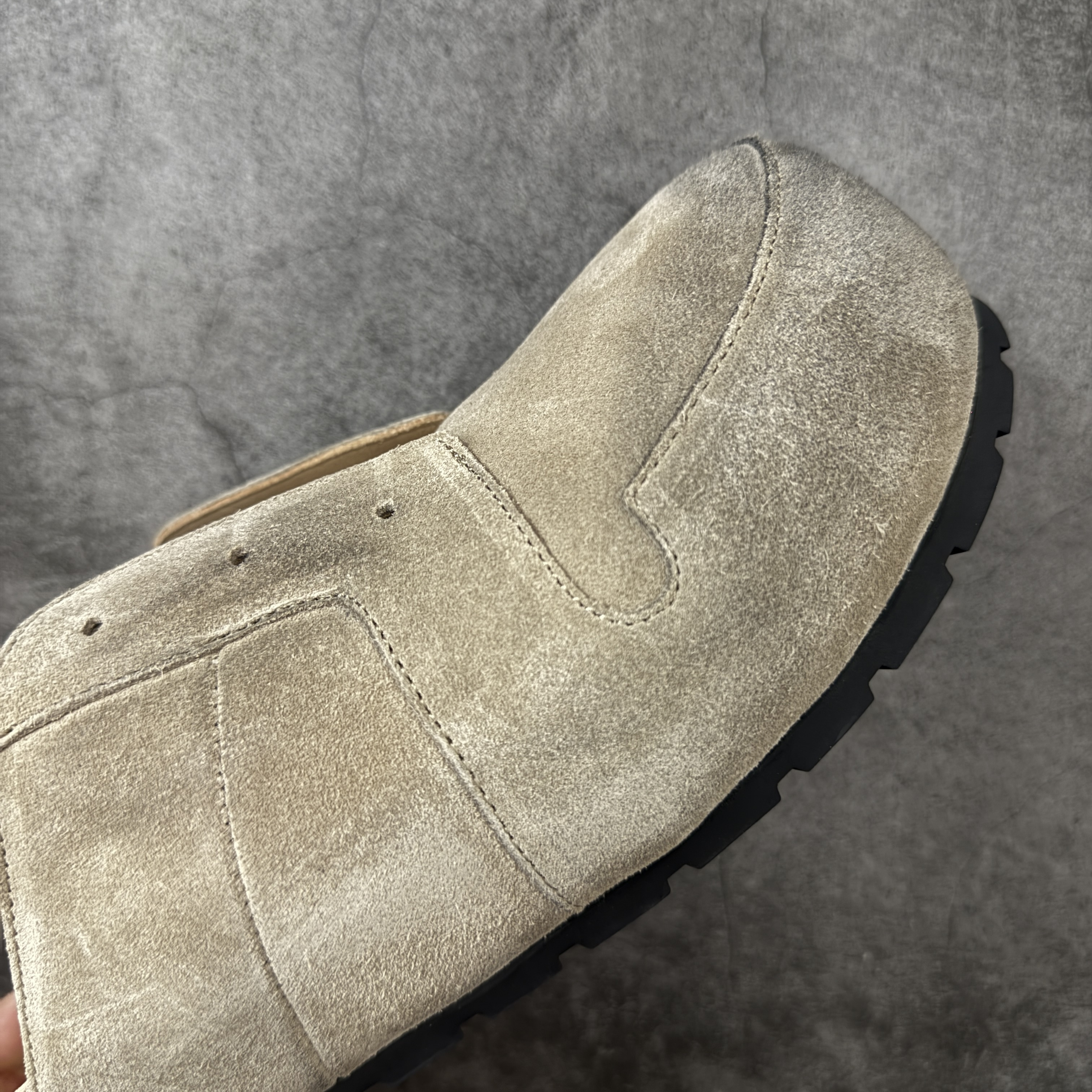 Balenciaga巴黎世家 Dumbo  低筒 包头 平底  户外室内 凉拖 男款 棕色 852708WCB429099