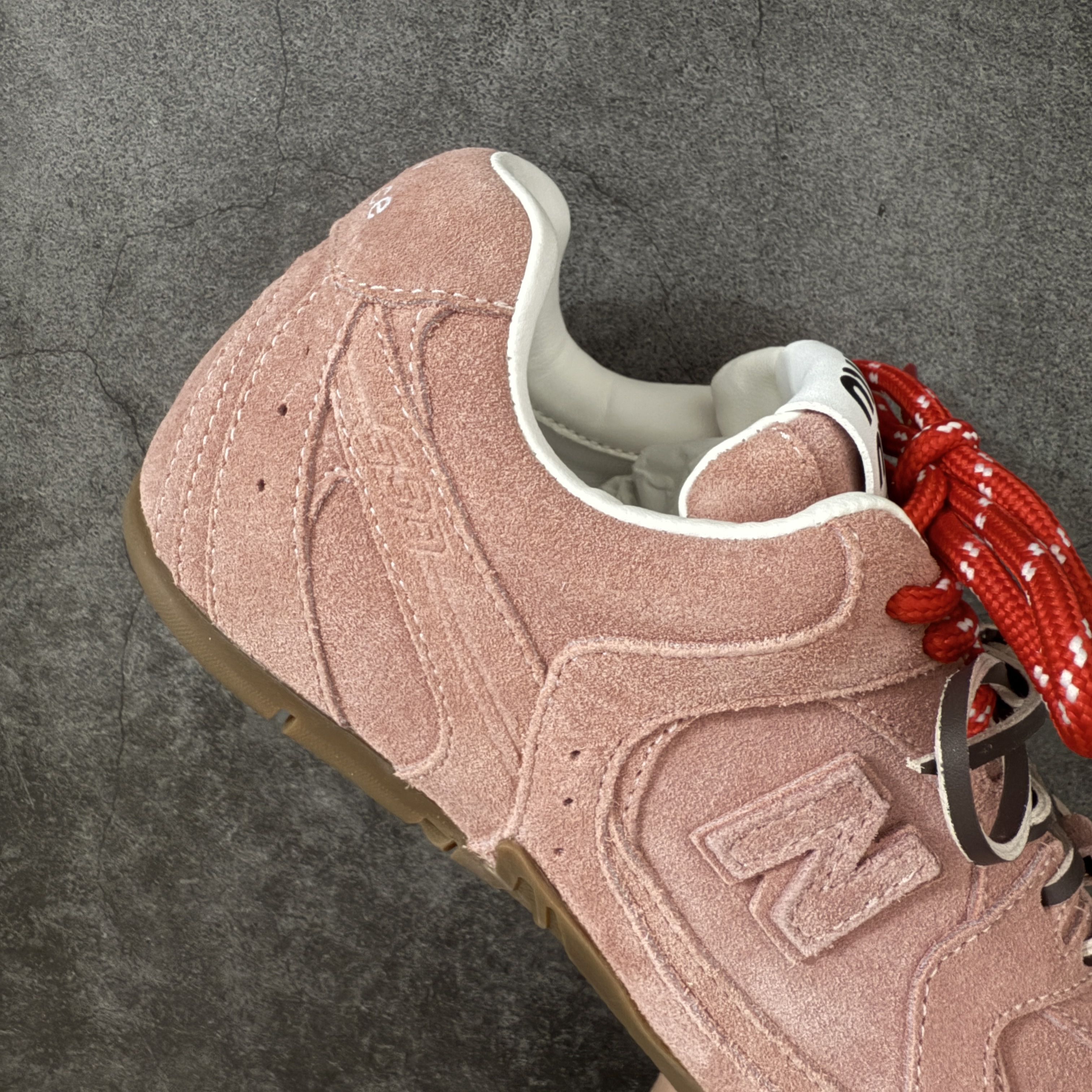 Miumiu x 繆繆 New Balance NB530 低筒 平底 复古跑鞋 休闲鞋 板鞋 运动鞋  女鞋 波鞋粉色