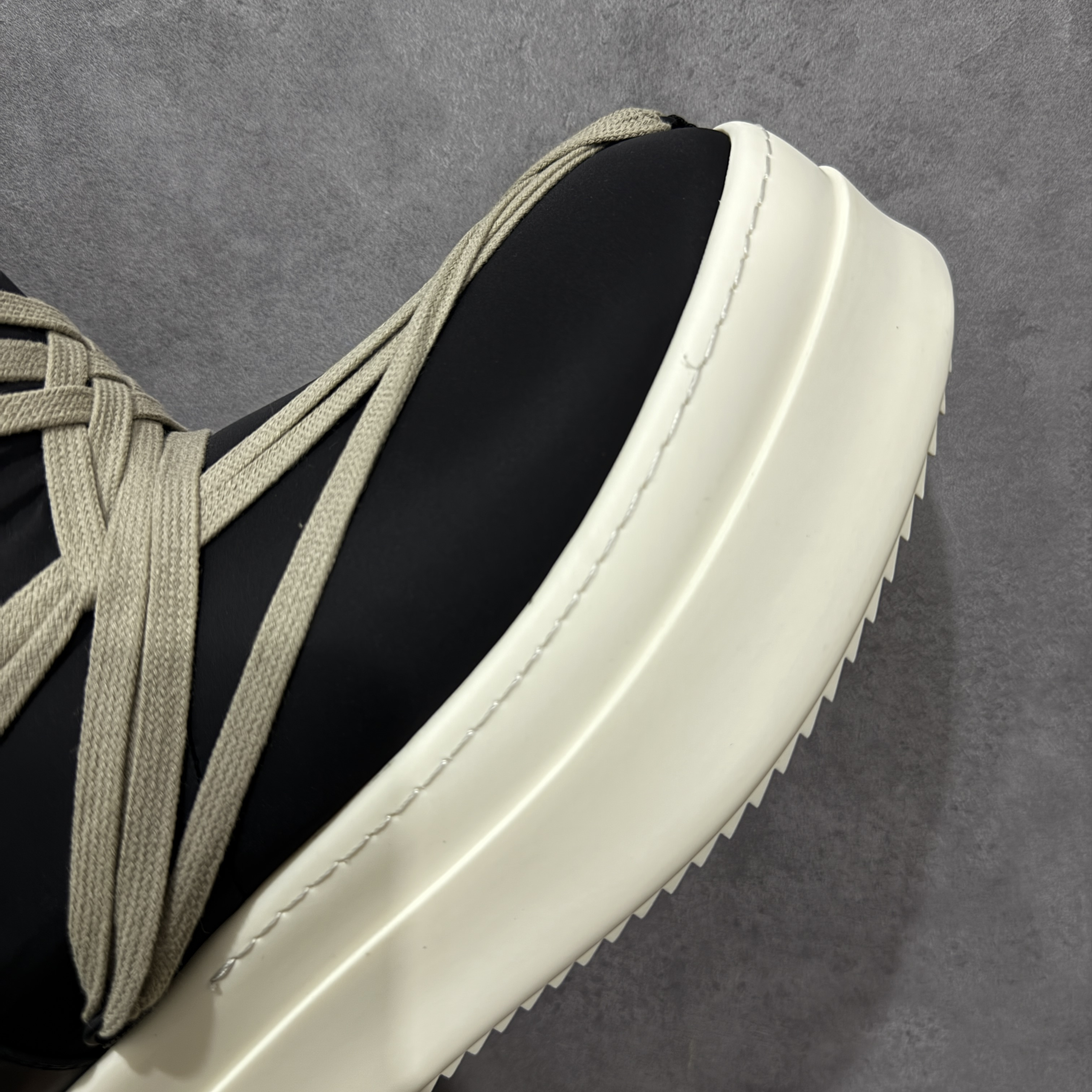 Moncler RICK OWENS RO 圆头 高筒  板鞋 休闲鞋 波鞋 男鞋   厚底  高筒 黑白 MU02C4H20M3863-999