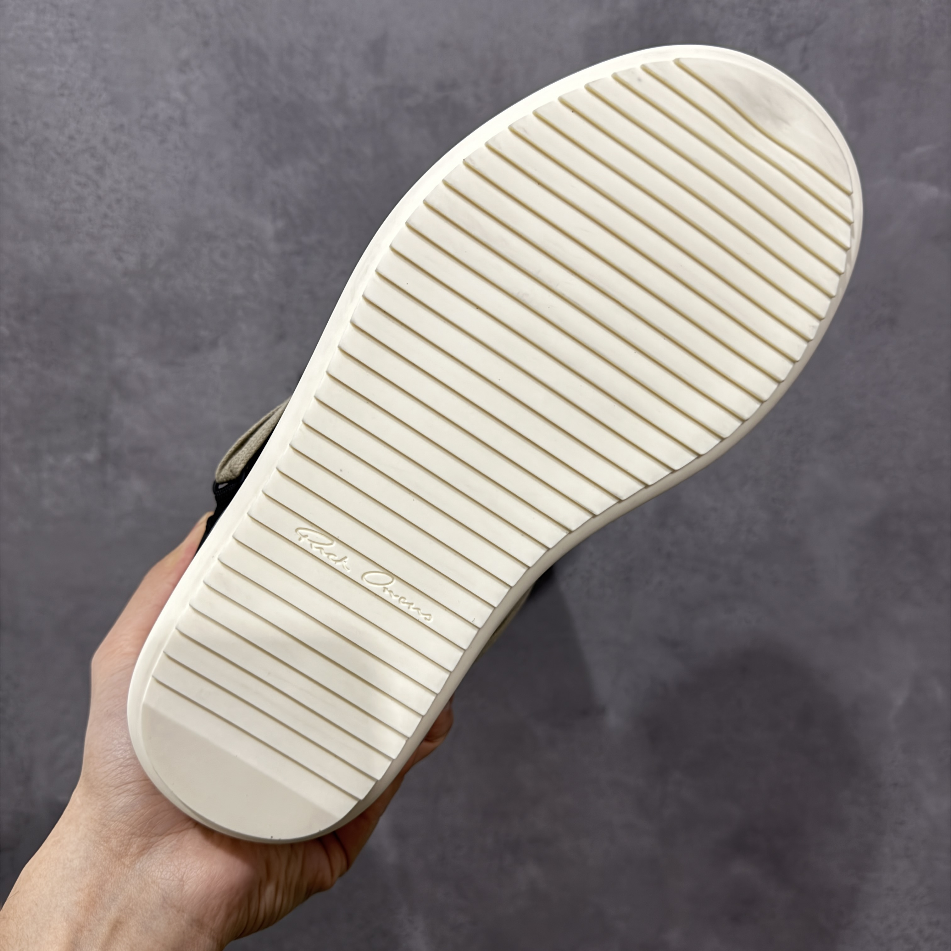 Moncler RICK OWENS RO 圆头 高筒  板鞋 休闲鞋 波鞋 男鞋   厚底  高筒 黑白 MU02C4H20M3863-999