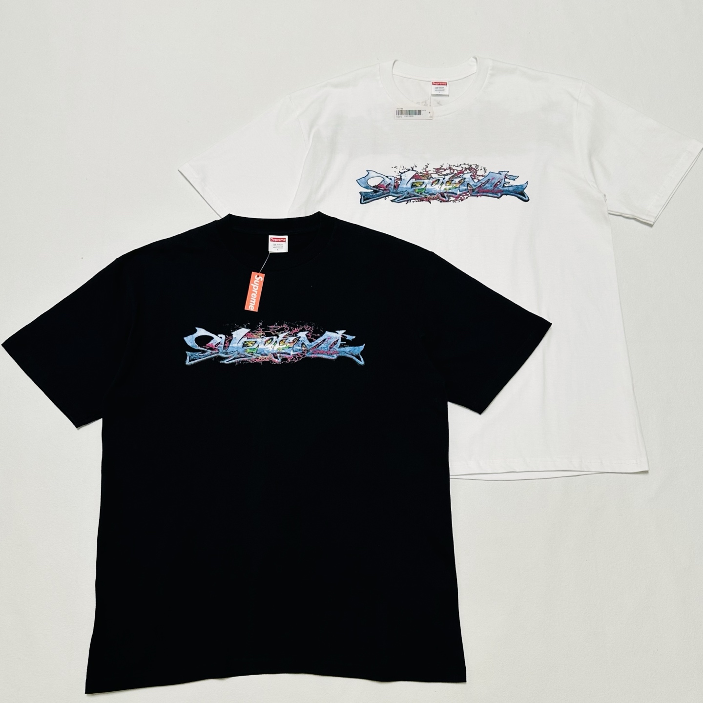 标签T恤 SUPREME TAG TEE 正反面大LOGO印花短袖 字母 印花 logo圆领 短袖T恤 男女同款 黑色 白色   