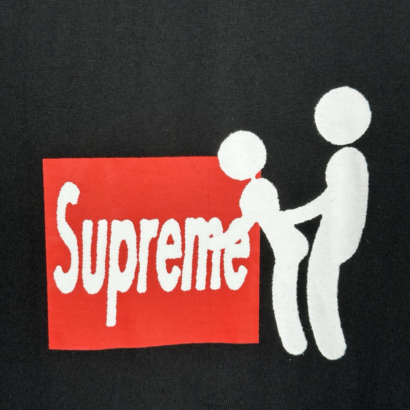 粘贴T恤 SUPREME FW25 STICK TEE 不可描述的短袖TEE  字母 印花 logo圆领 短袖T恤 男女同款 黑色 白色   