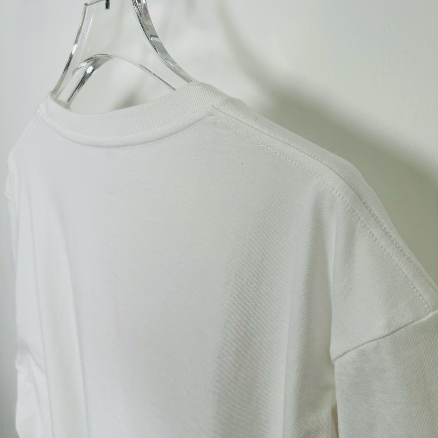 粘贴T恤 SUPREME FW25 STICK TEE 不可描述的短袖TEE  字母 印花 logo圆领 短袖T恤 男女同款 黑色 白色   