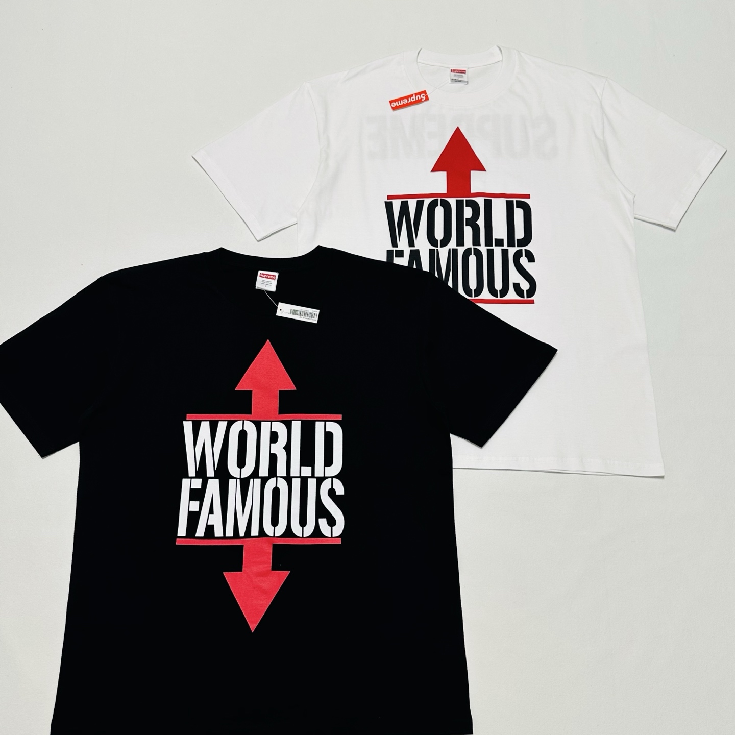 箭头T恤 SUPREME 26SS WORLD FAMOUS TEE 字母 印花 logo圆领 短袖T恤 男女同款 黑色 白色   