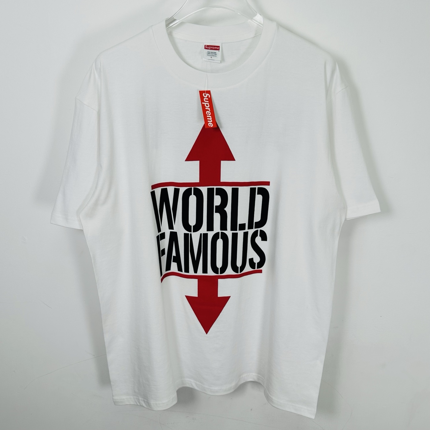 箭头T恤 SUPREME 26SS WORLD FAMOUS TEE 字母 印花 logo圆领 短袖T恤 男女同款 黑色 白色   
