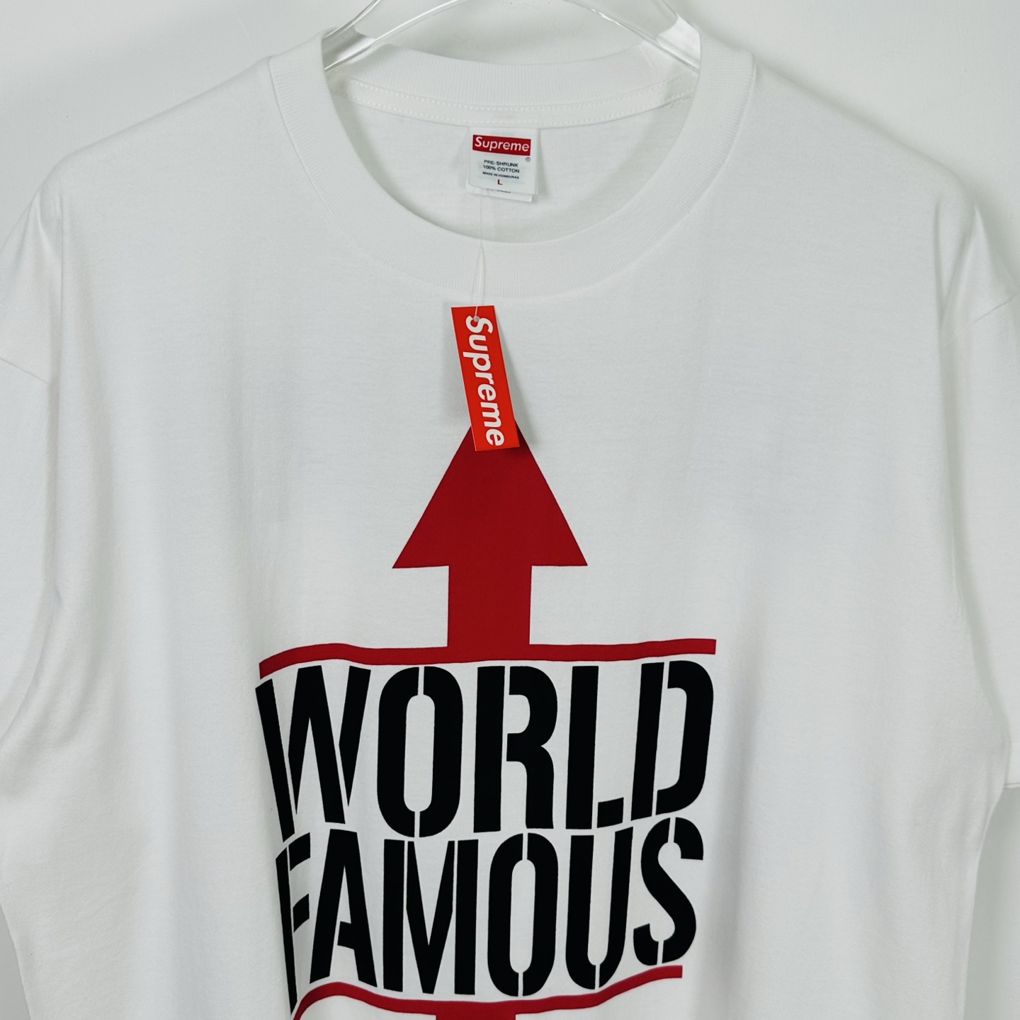 箭头T恤 SUPREME 26SS WORLD FAMOUS TEE 字母 印花 logo圆领 短袖T恤 男女同款 黑色 白色   
