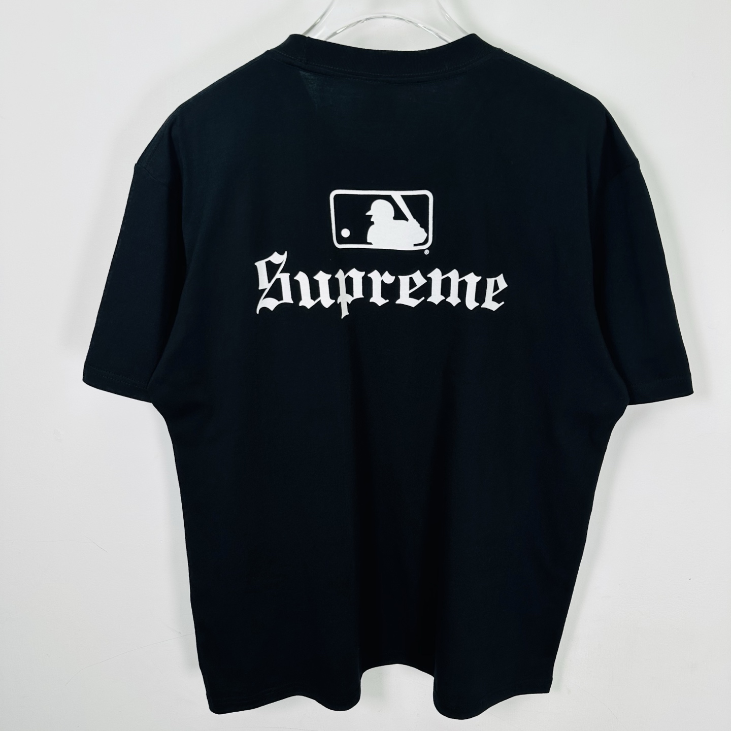 SUPREME x MLB 联名款 NEW YORK YANKEES TEE   字母 印花 logo圆领 短袖T恤 男女同款 黑色 白色   
