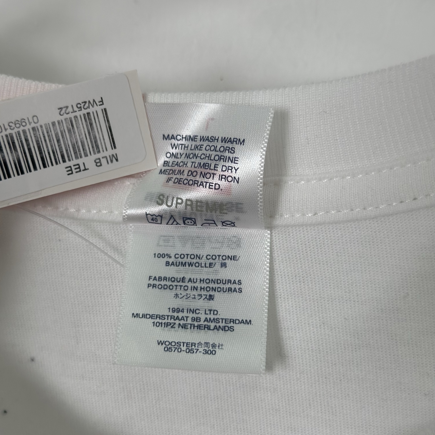 SUPREME x MLB 联名款 NEW YORK YANKEES TEE   字母 印花 logo圆领 短袖T恤 男女同款 黑色 白色   