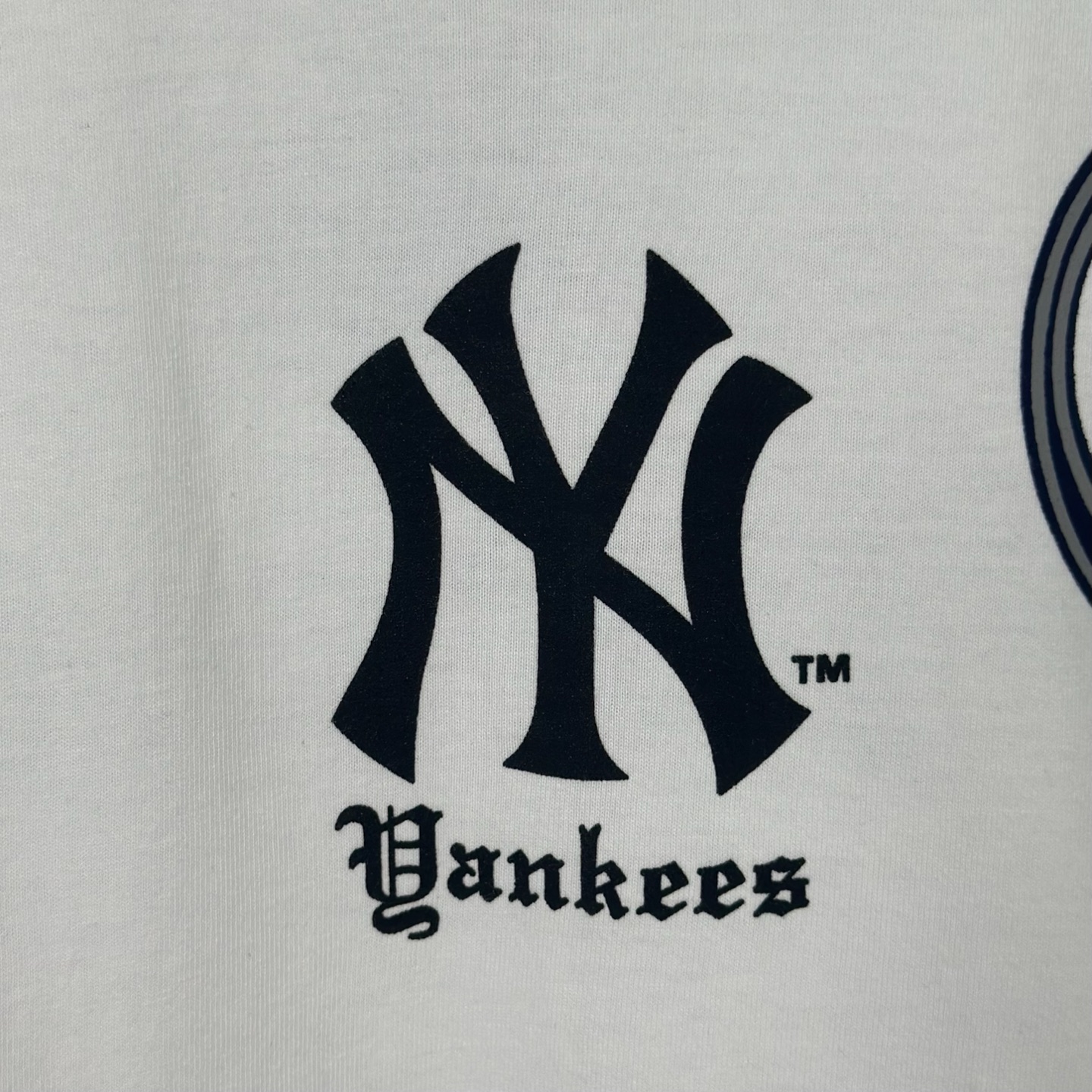 SUPREME x MLB 联名款 NEW YORK YANKEES TEE   字母 印花 logo圆领 短袖T恤 男女同款 黑色 白色   
