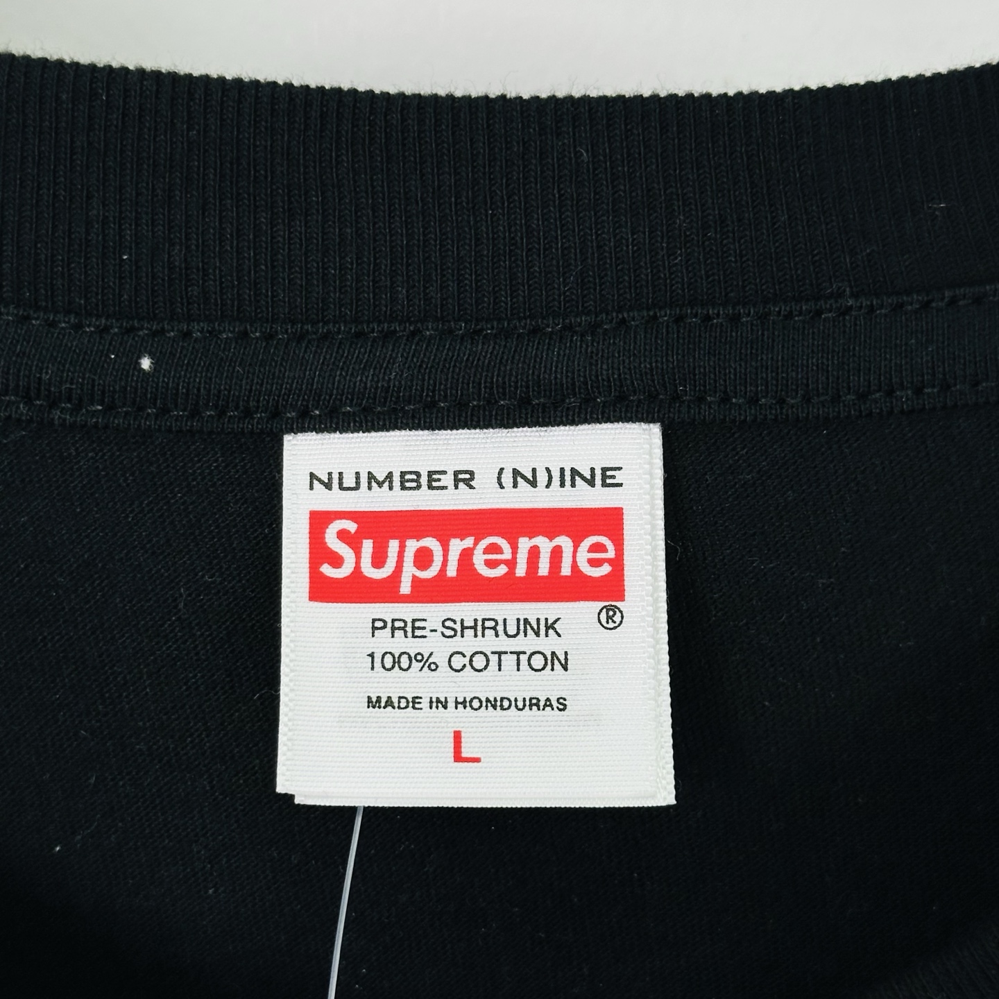 闭嘴T恤 SUPREME X NUMBER （N）INE 联名款 SHUT UP TEE 英文字母 印花 logo圆领 短袖T恤 男女同款 黑色 白色   