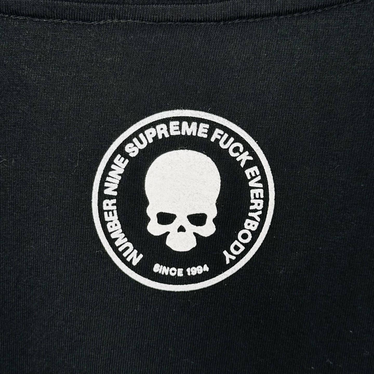 闭嘴T恤 SUPREME X NUMBER （N）INE 联名款 SHUT UP TEE 英文字母 印花 logo圆领 短袖T恤 男女同款 黑色 白色   