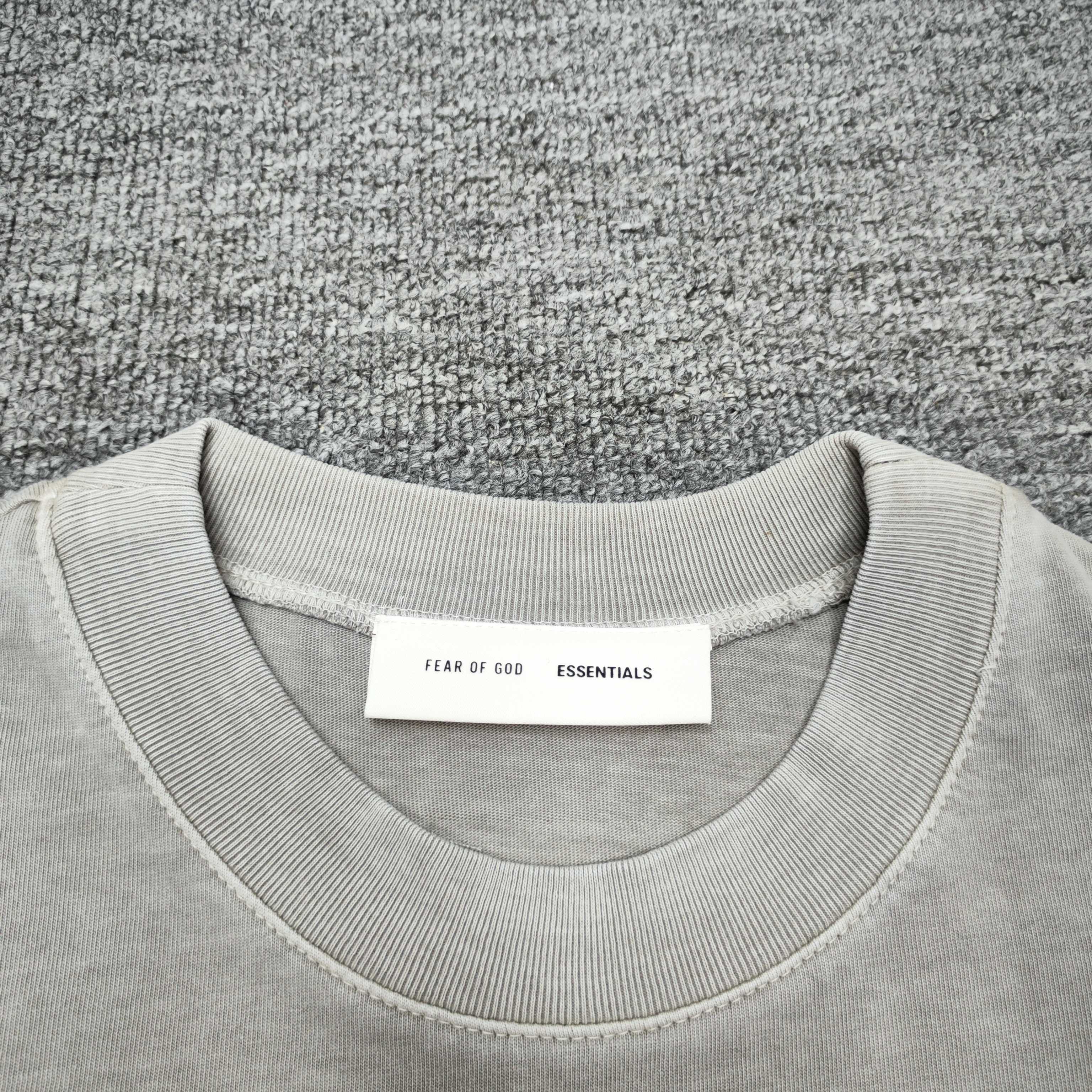 Fear Of God Essentials FW26 Holiday 2026 90'S SHORT SLEEVE TE  FOG 字母印花圆领短袖 T恤 男女同款 夏款  