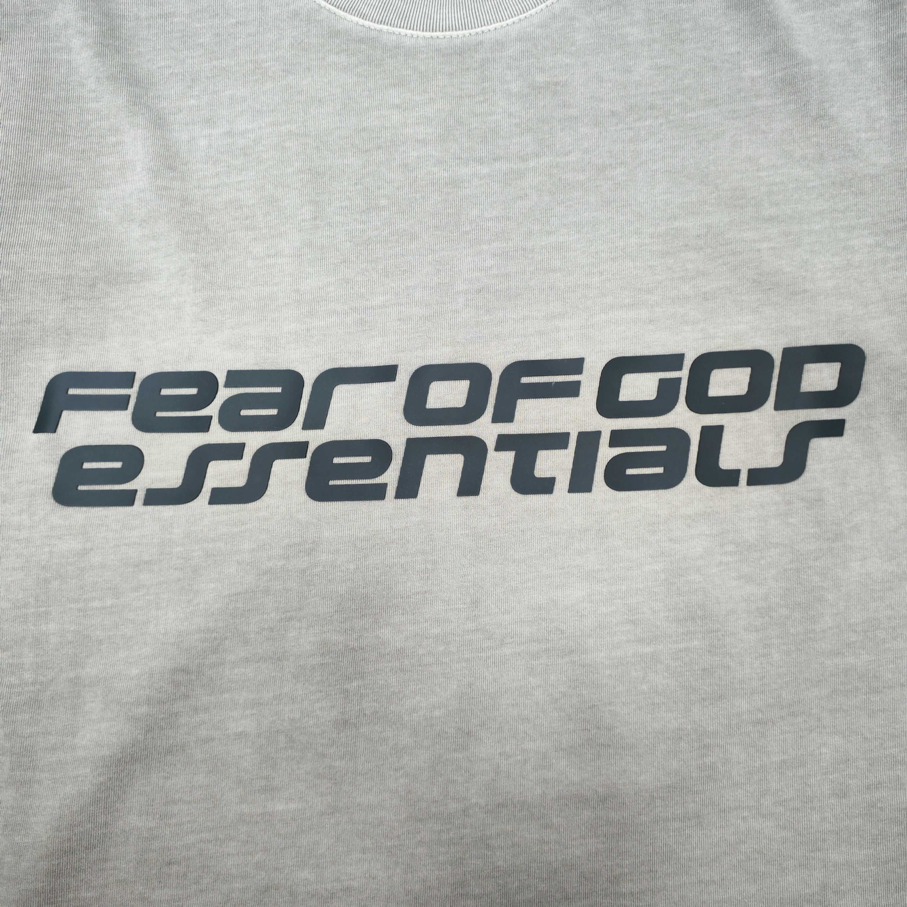 Fear Of God Essentials FW26 Holiday 2026 90'S SHORT SLEEVE TE  FOG 字母印花圆领短袖 T恤 男女同款 夏款  