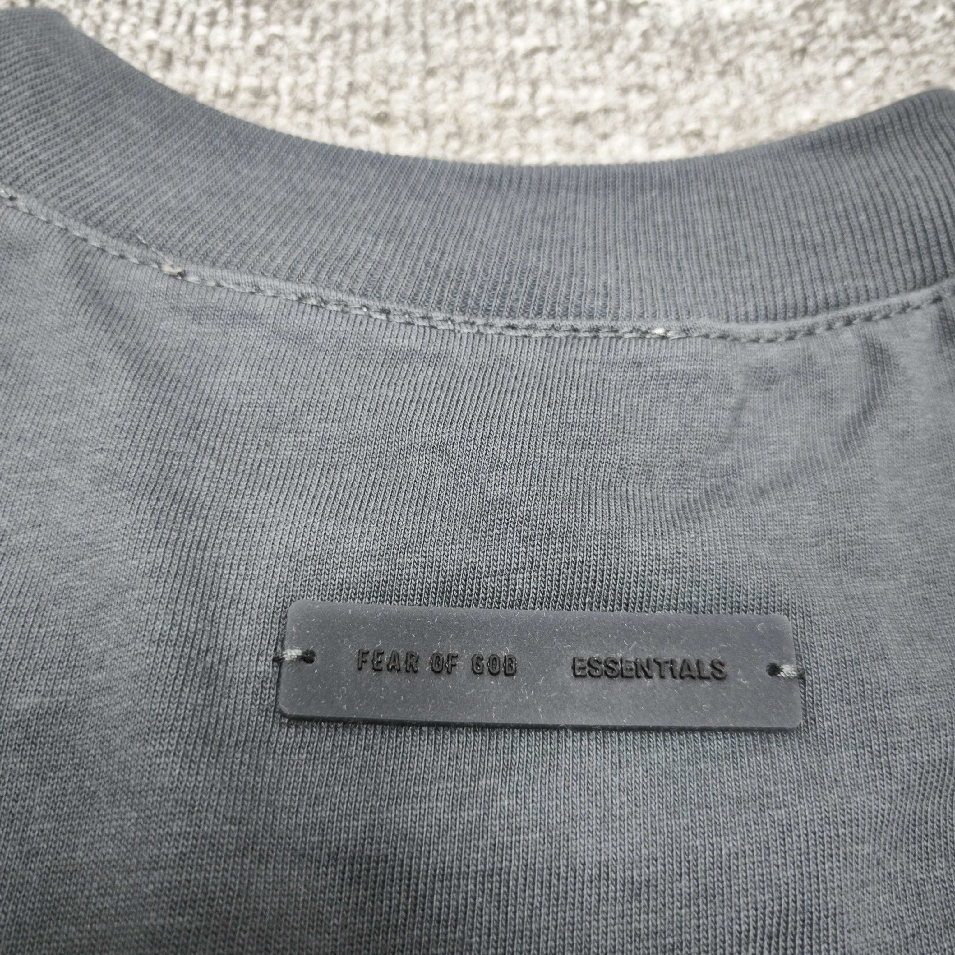 Fear Of God Essentials FW26 Holiday 2026 90'S SHORT SLEEVE TE  FOG 字母印花圆领短袖 T恤 男女同款 夏款  