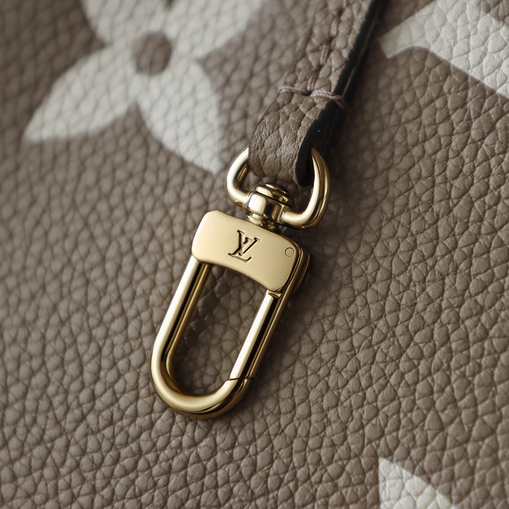 LOUIS VUITTON NEONOE 全钢五金 经典老花 印花 拉链 涂层帆布  单肩斜挎包 黑色  A0 M45555