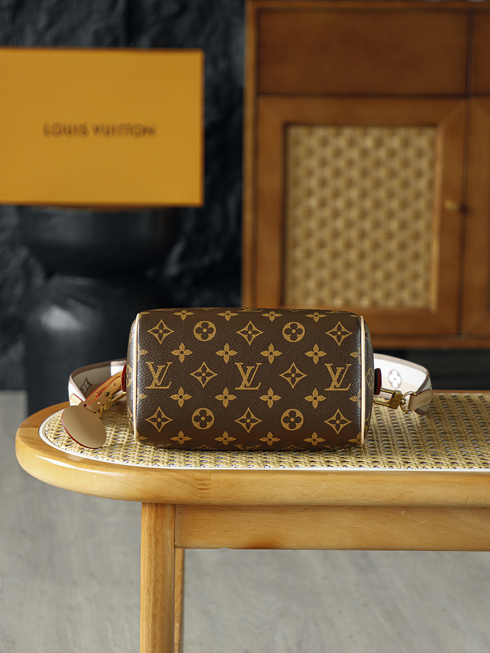 AR LOUIS VUITTON  SpeedyBandoulière 20 LV 经典老花满印刺绣Logo肩带帆布拼皮 斜挎包 单肩包 手提包 棕色 M46222