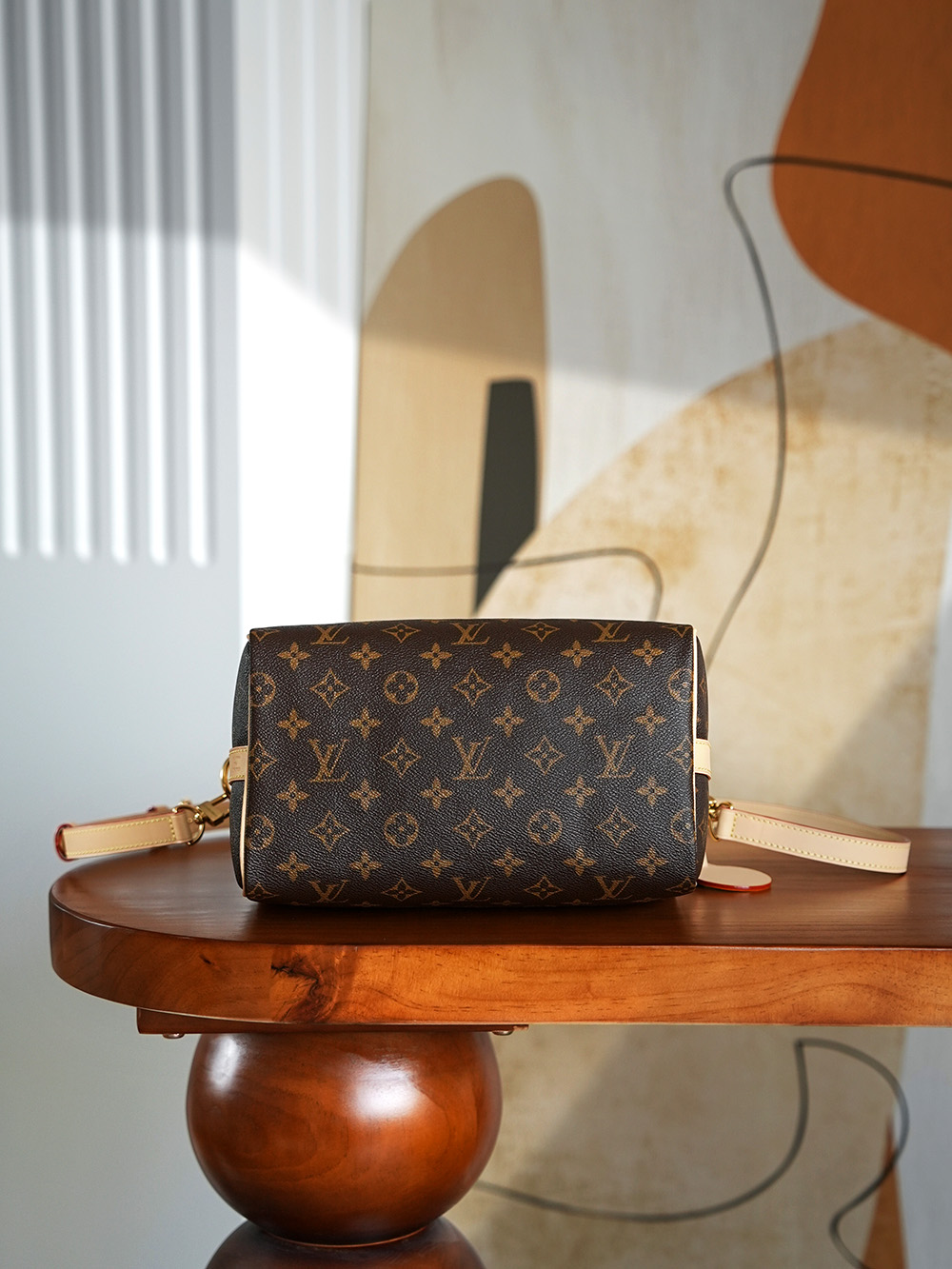 LOUIS VUITTON 𝐩𝐞𝐞𝐝𝐲 𝟐𝟓 NéoNoé Bucket Bag - Monogram Canvas with Gold-Tone Hardware - 1:1 Quality Edition   A0 M46977