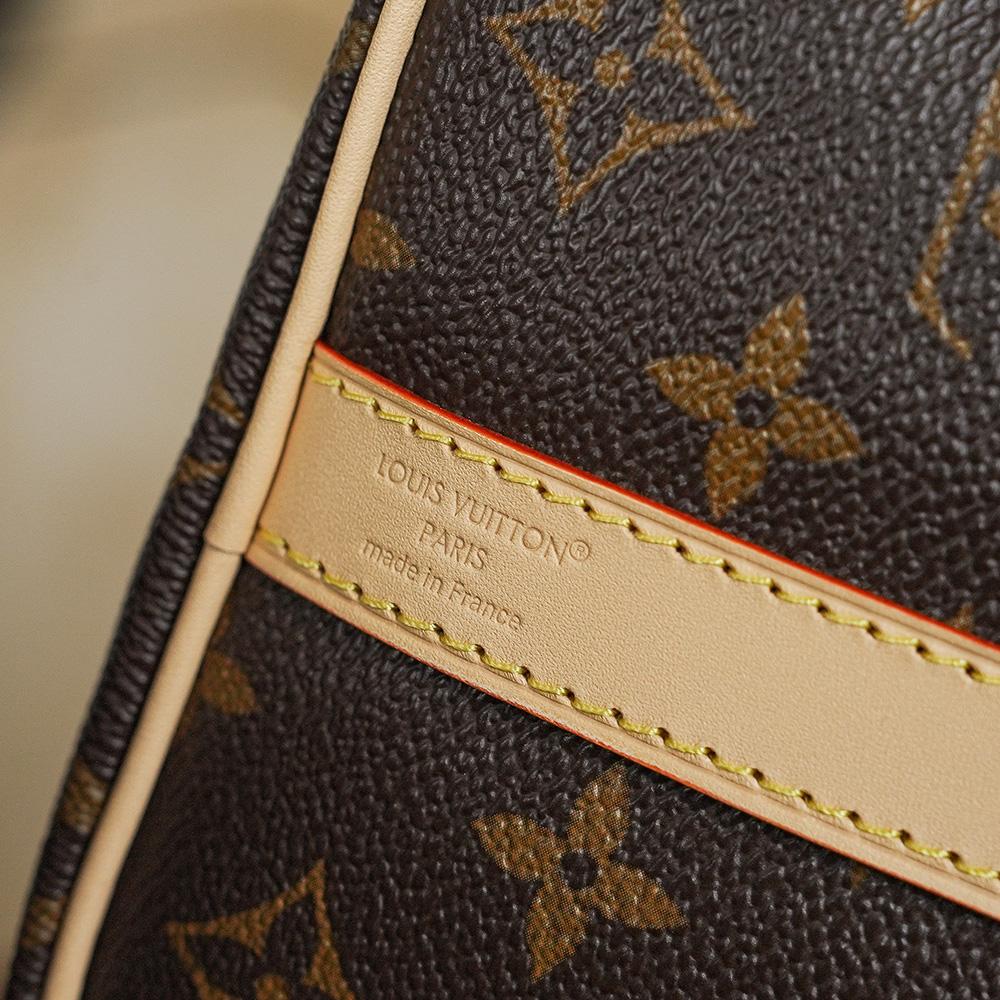 LOUIS VUITTON 𝐩𝐞𝐞𝐝𝐲 𝟐𝟓 NéoNoé Bucket Bag - Monogram Canvas with Gold-Tone Hardware - 1:1 Quality Edition   A0 M46977