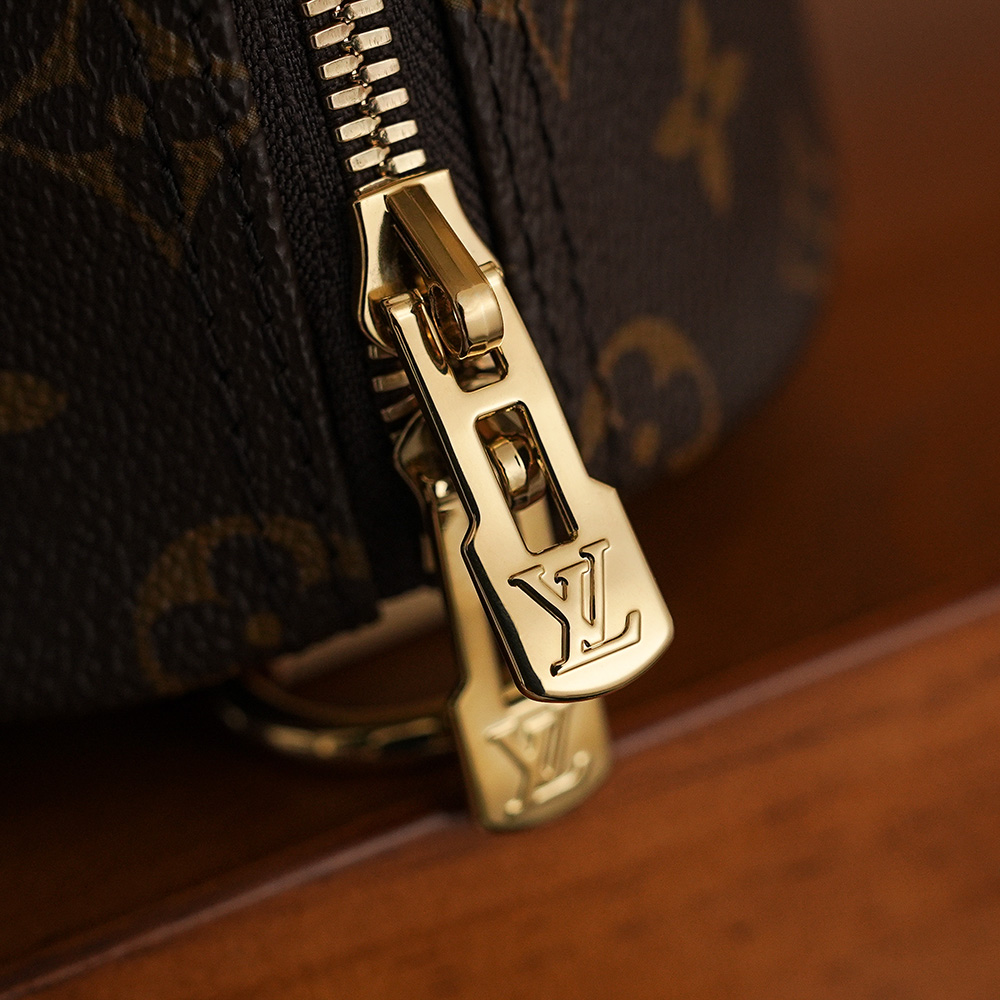 LOUIS VUITTON 𝐩𝐞𝐞𝐝𝐲 𝟐𝟓 NéoNoé Bucket Bag - Monogram Canvas with Gold-Tone Hardware - 1:1 Quality Edition   A0 M46977