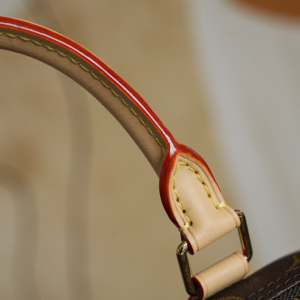 LOUIS VUITTON 𝐩𝐞𝐞𝐝𝐲 𝟐𝟓 NéoNoé Bucket Bag - Monogram Canvas with Gold-Tone Hardware - 1:1 Quality Edition   A0 M46977