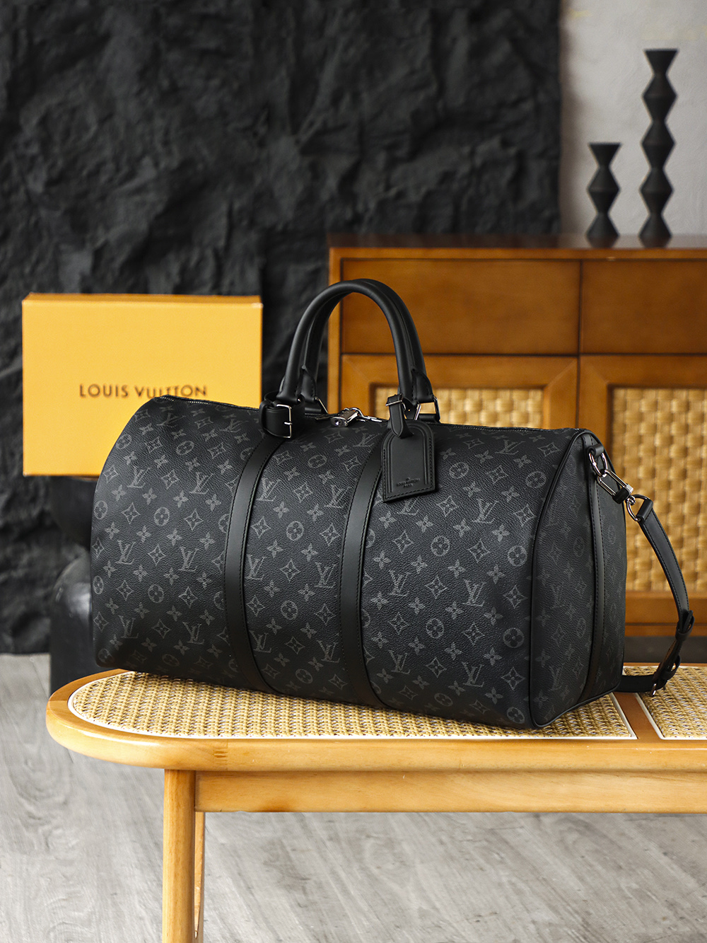 Louis Vuitton LV Keepall Bandoulière 50 Travel Bag — Monogram Canvas with Gold-Tone Hardware — 1:1 Top-Tier Replica (A0 M14202)