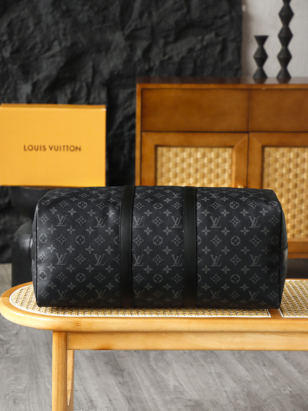Louis Vuitton LV Keepall Bandoulière 50 Travel Bag — Monogram Canvas with Gold-Tone Hardware — 1:1 Top-Tier Replica (A0 M14202)