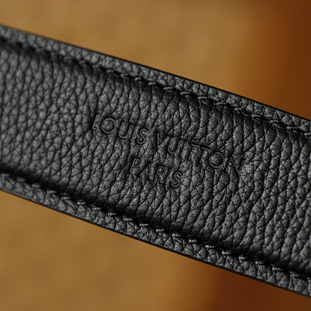 Louis Vuitton Nil  Monogram Midnight LV Travel Bag — Monogram Canvas with Gold-Tone Hardware — 1:1 Top-Tier Replica (A0 M26783)