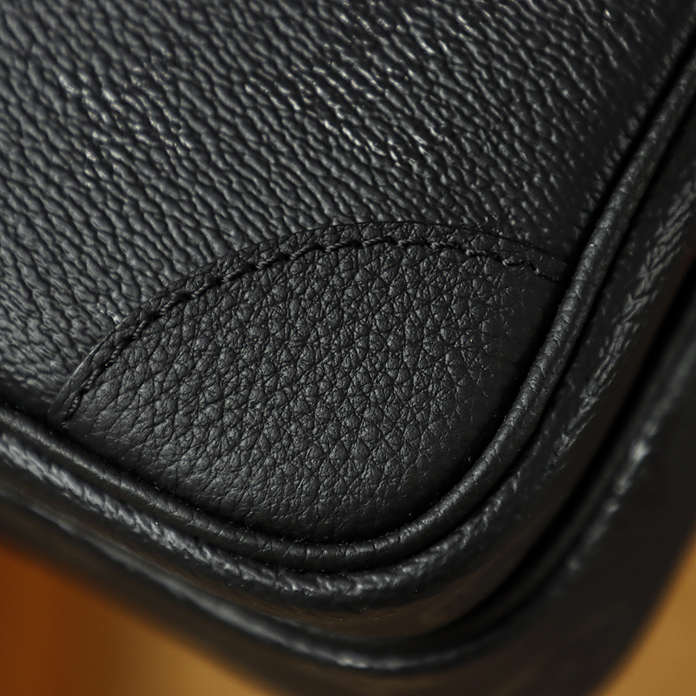 Louis Vuitton Nil  Monogram Midnight LV Travel Bag — Monogram Canvas with Gold-Tone Hardware — 1:1 Top-Tier Replica (A0 M26783)